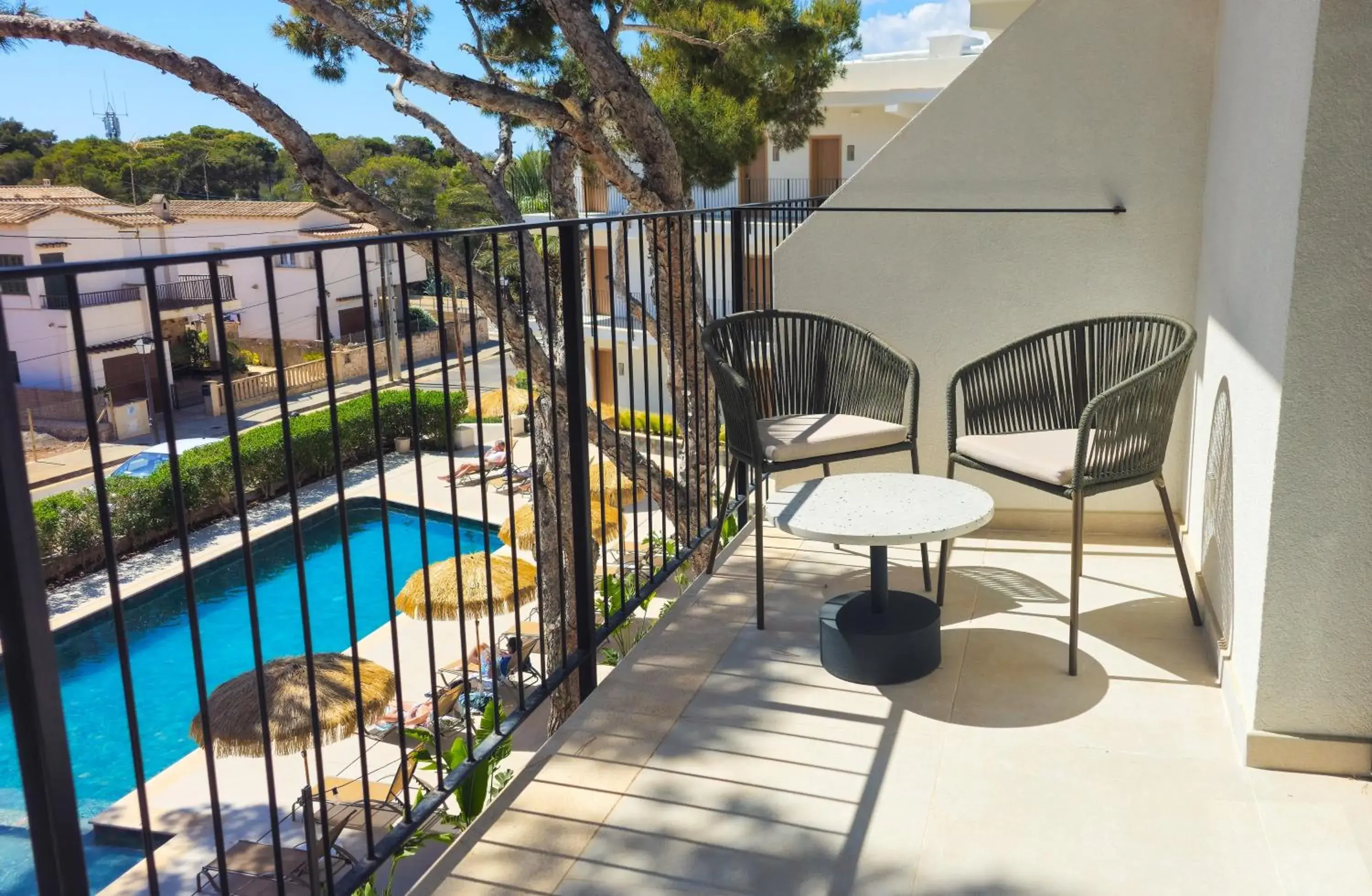 Twin Room with Pool View in Hotel Santanyi Port Twin Room with Pool View in Hotel Santanyi Port