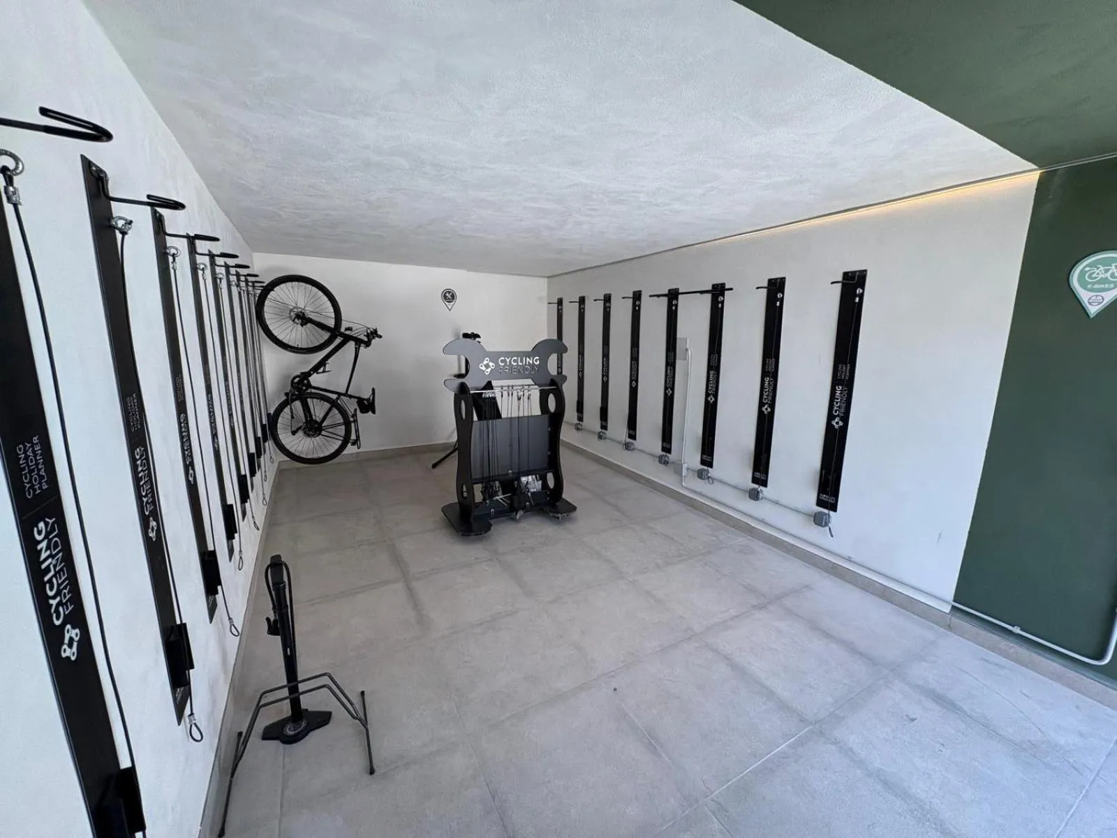 Cycling in Hotel Santanyi Port