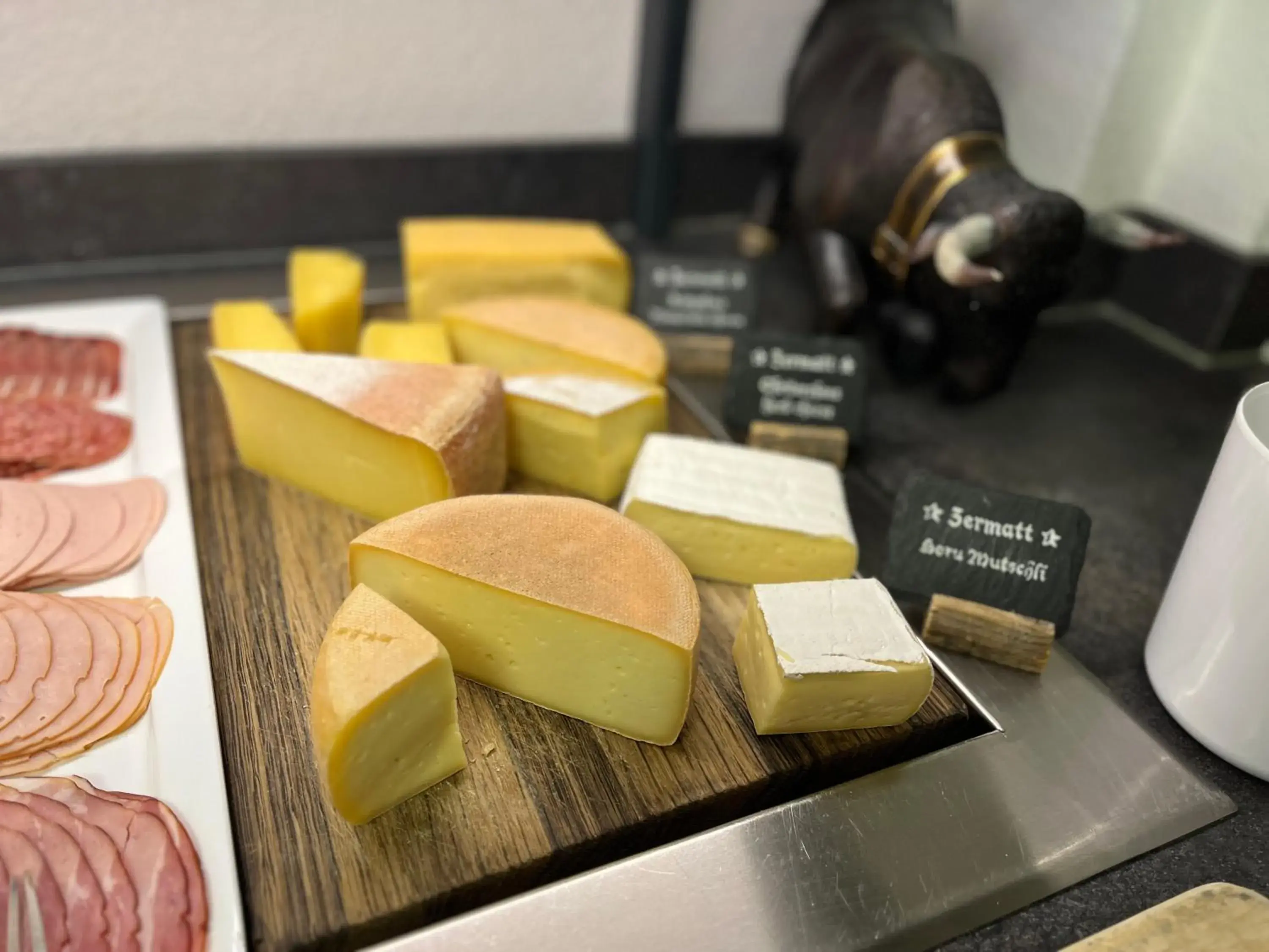 Food and drinks in Hotel Bristol Food and drinks in Hotel Bristol