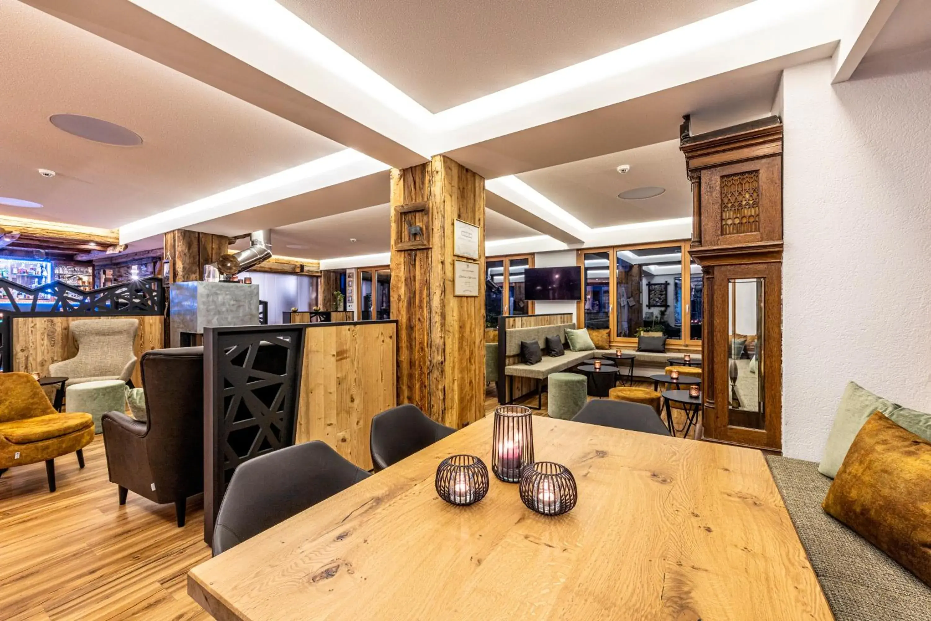 Lobby or reception in Hotel Bristol Lobby or reception in Hotel Bristol