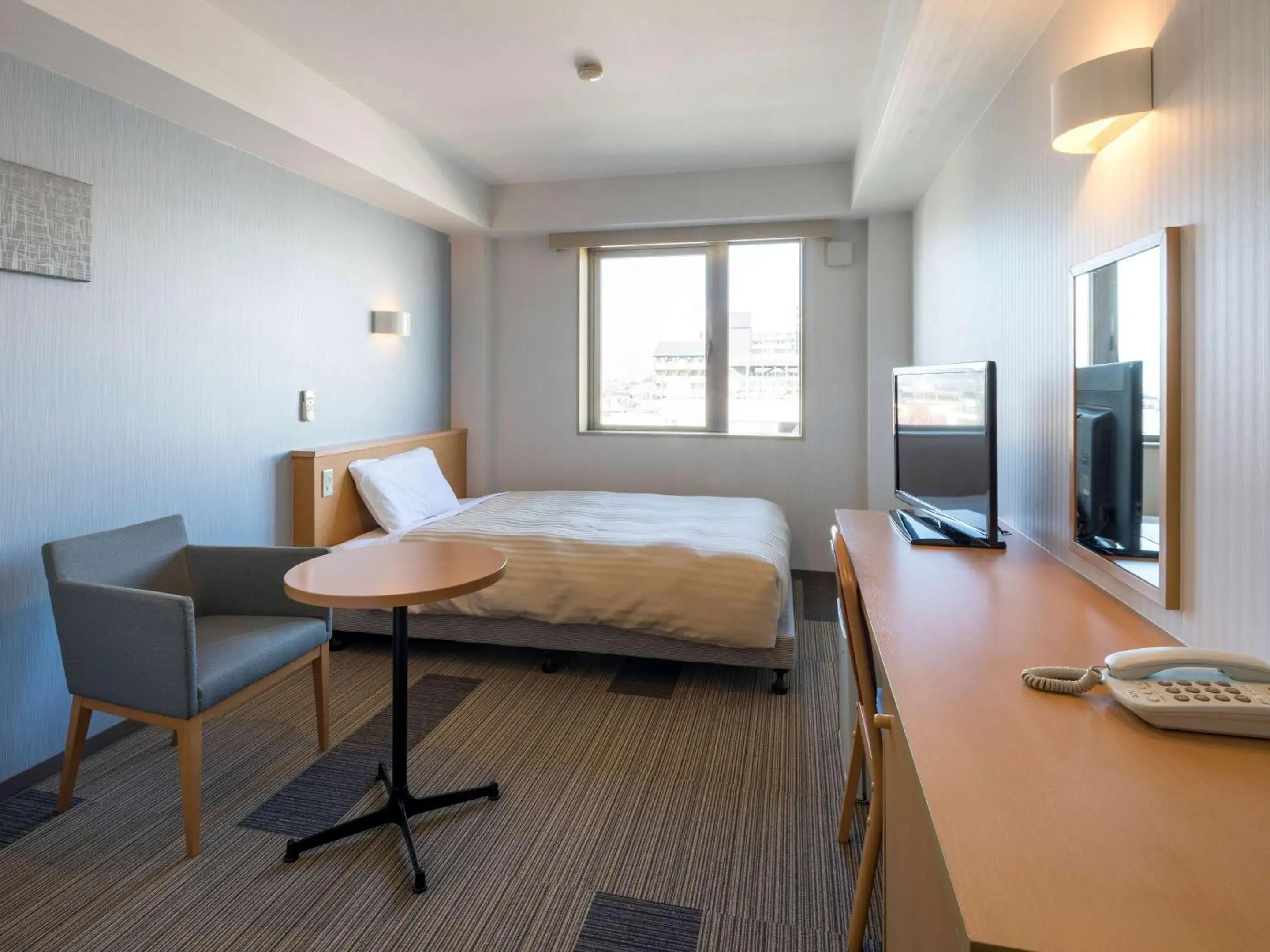 Standard Double Room - single occupancy - Non-Smoking in Comfort Inn Omihachiman Standard Double Room - single occupancy - Non-Smoking in Comfort Inn Omihachiman