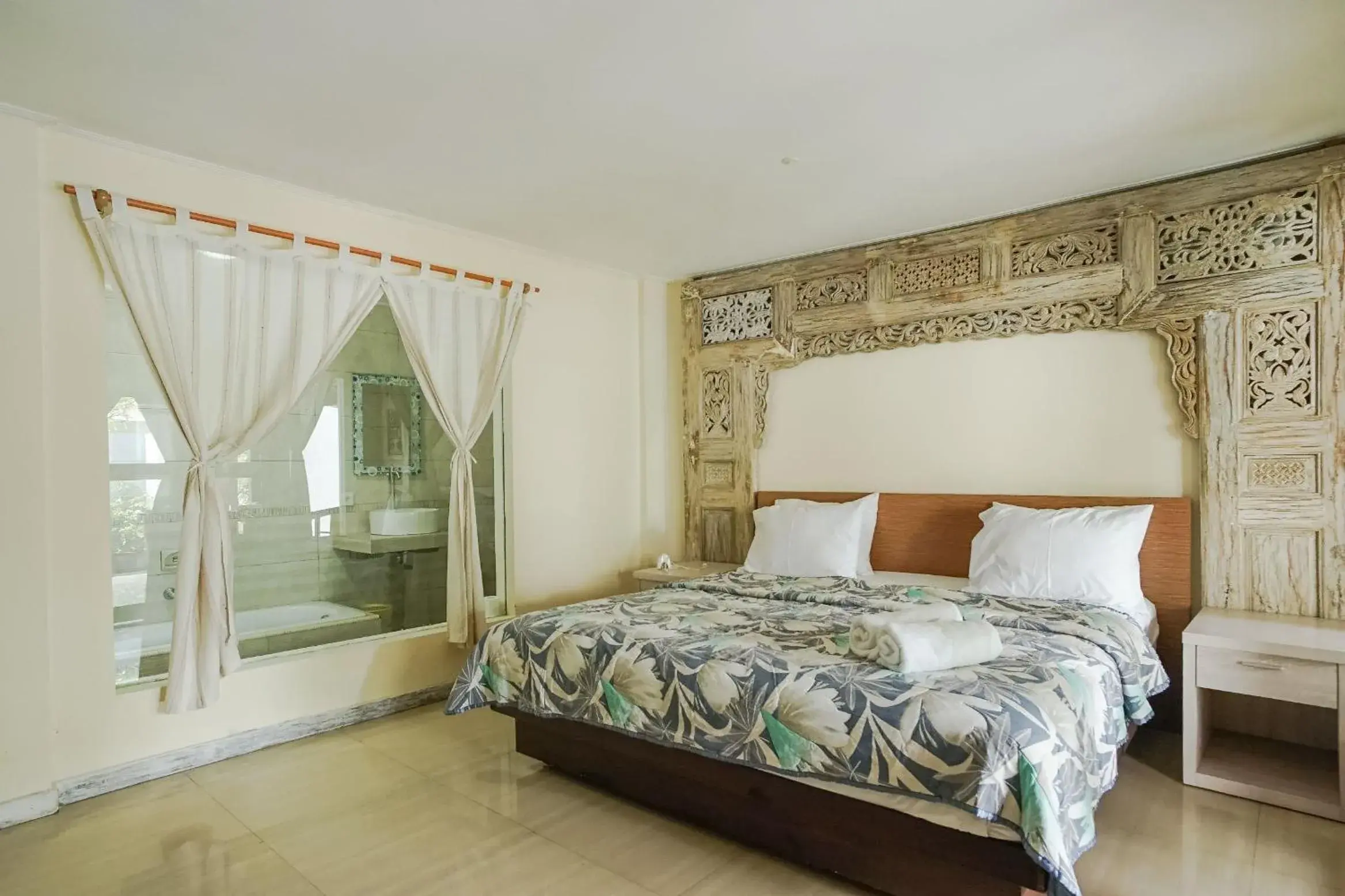 Photo of the whole room, Bed in Balitung Villa Seminyak Photo of the whole room, Bed in Balitung Villa Seminyak