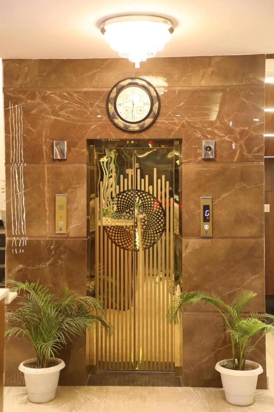 acessibility in Luxe Stayz Avi Inn