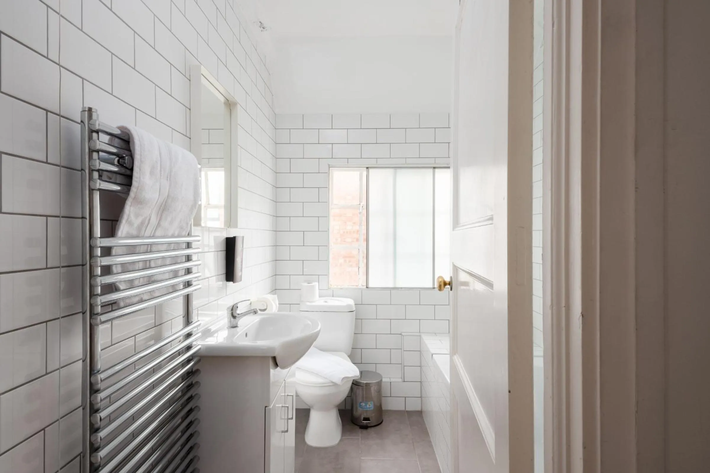 Bathroom in Argyle Apart Hotel