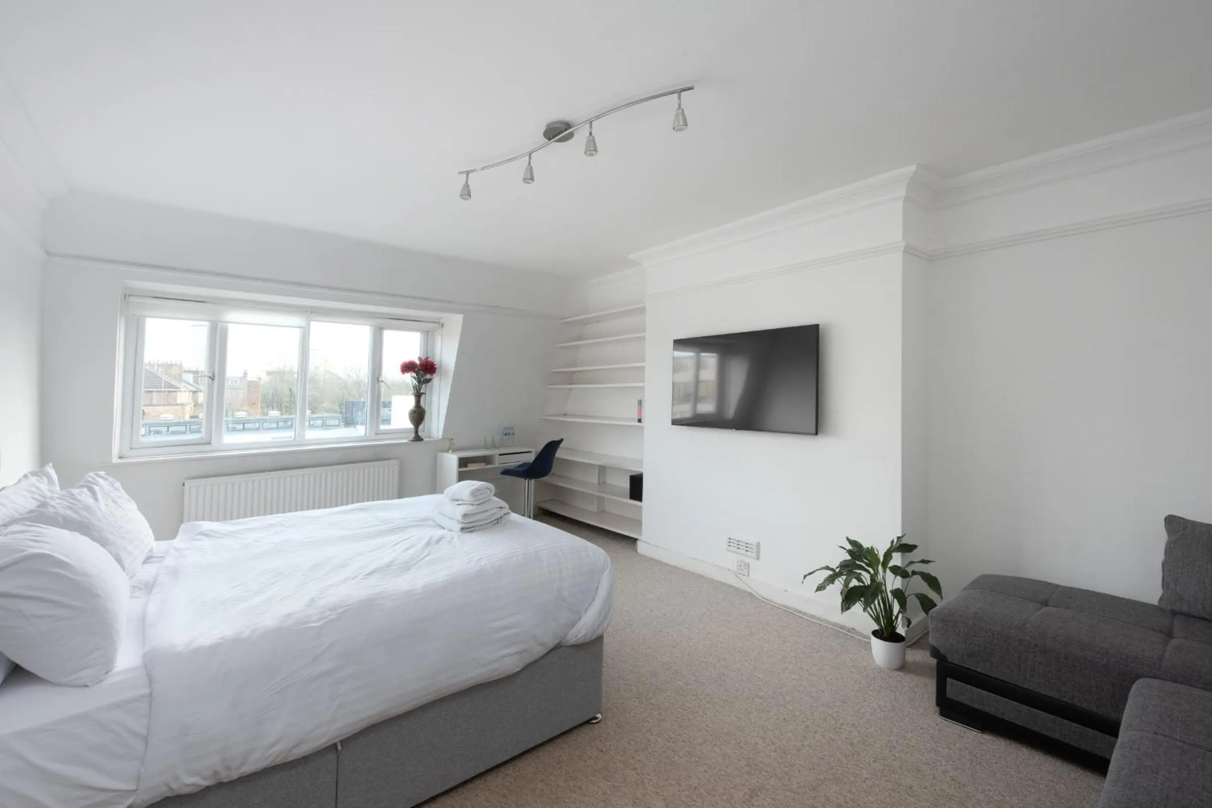 Bedroom, Bed in Argyle Apart Hotel