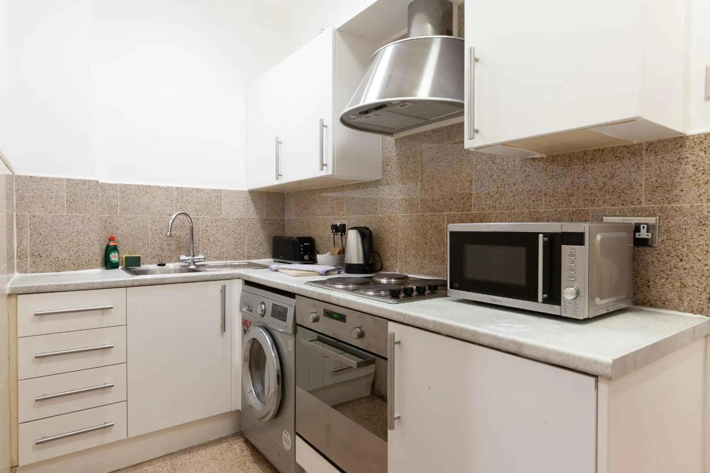 Coffee/tea facilities in Argyle Apart Hotel