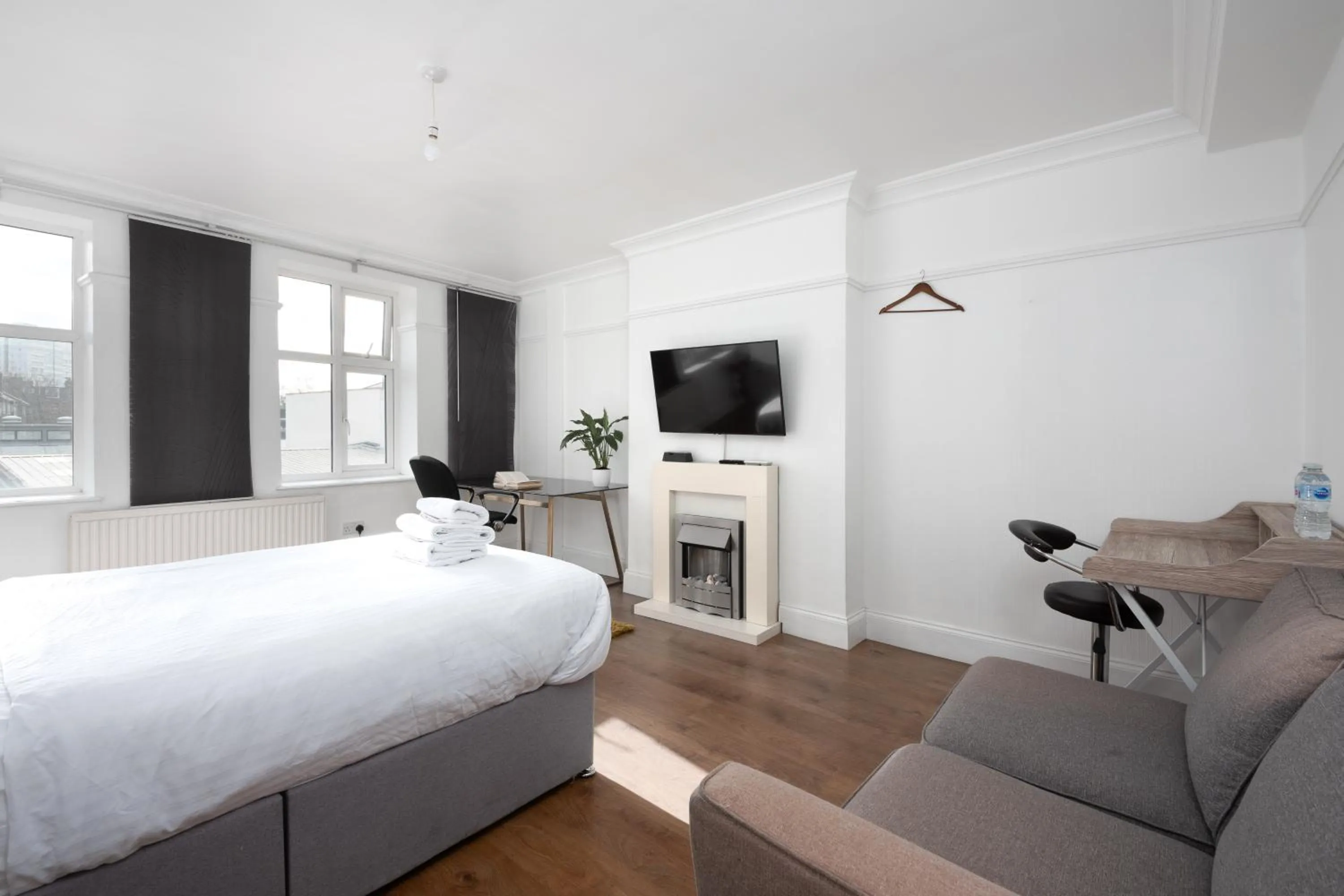 Bedroom, Bed in Argyle Apart Hotel