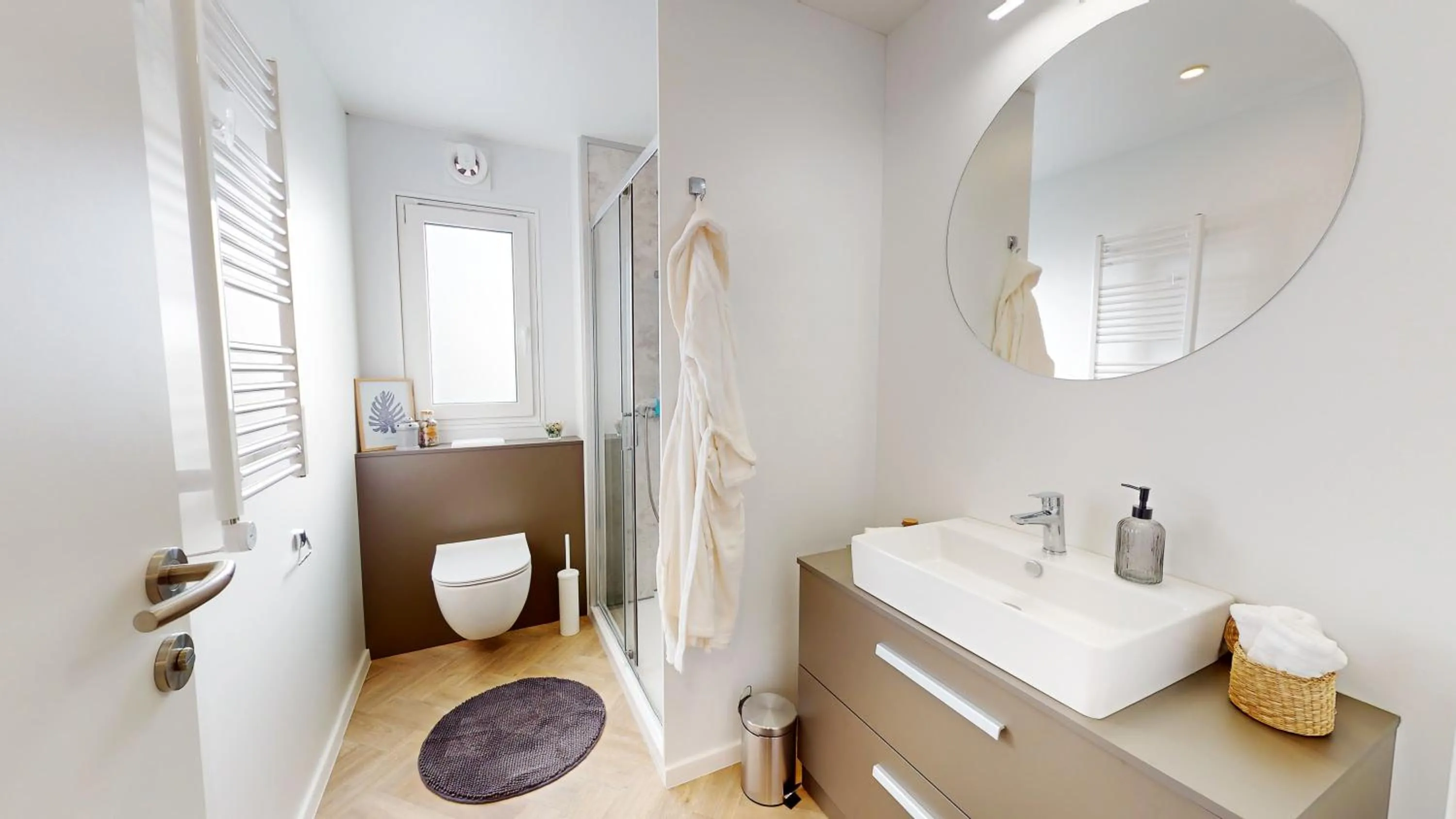Bathroom in Terra Park Phalaris
