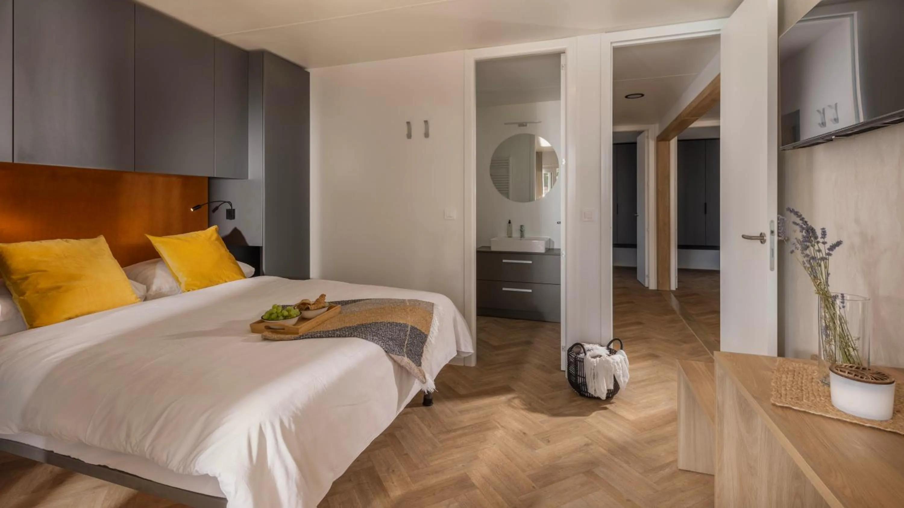 Bedroom, Bed in Terra Park Phalaris