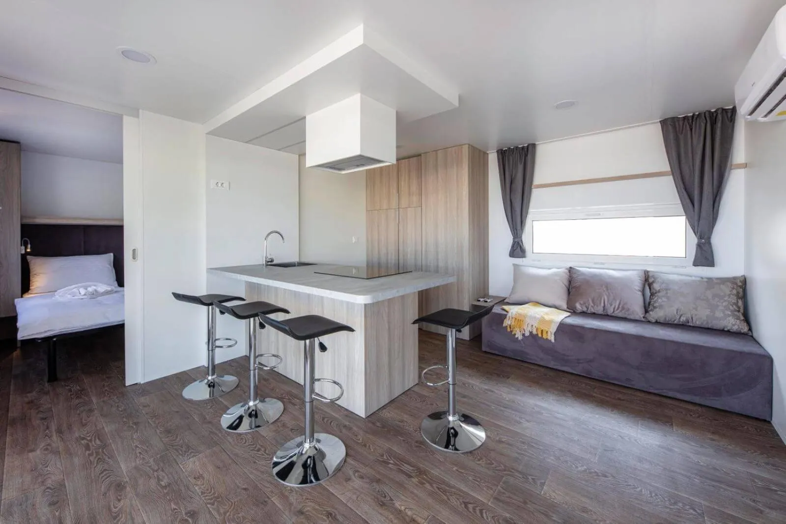 Kitchen or kitchenette, Bed in Terra Park Phalaris