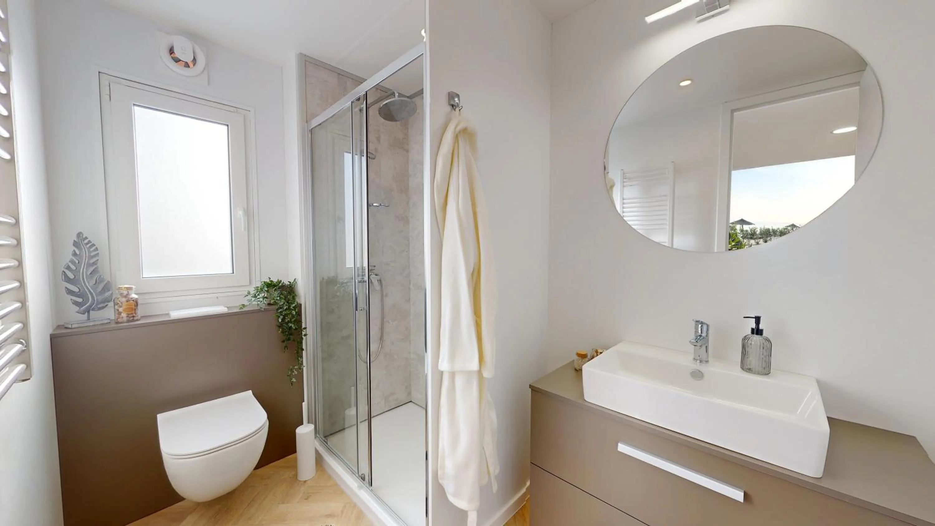 Bathroom in Terra Park Phalaris