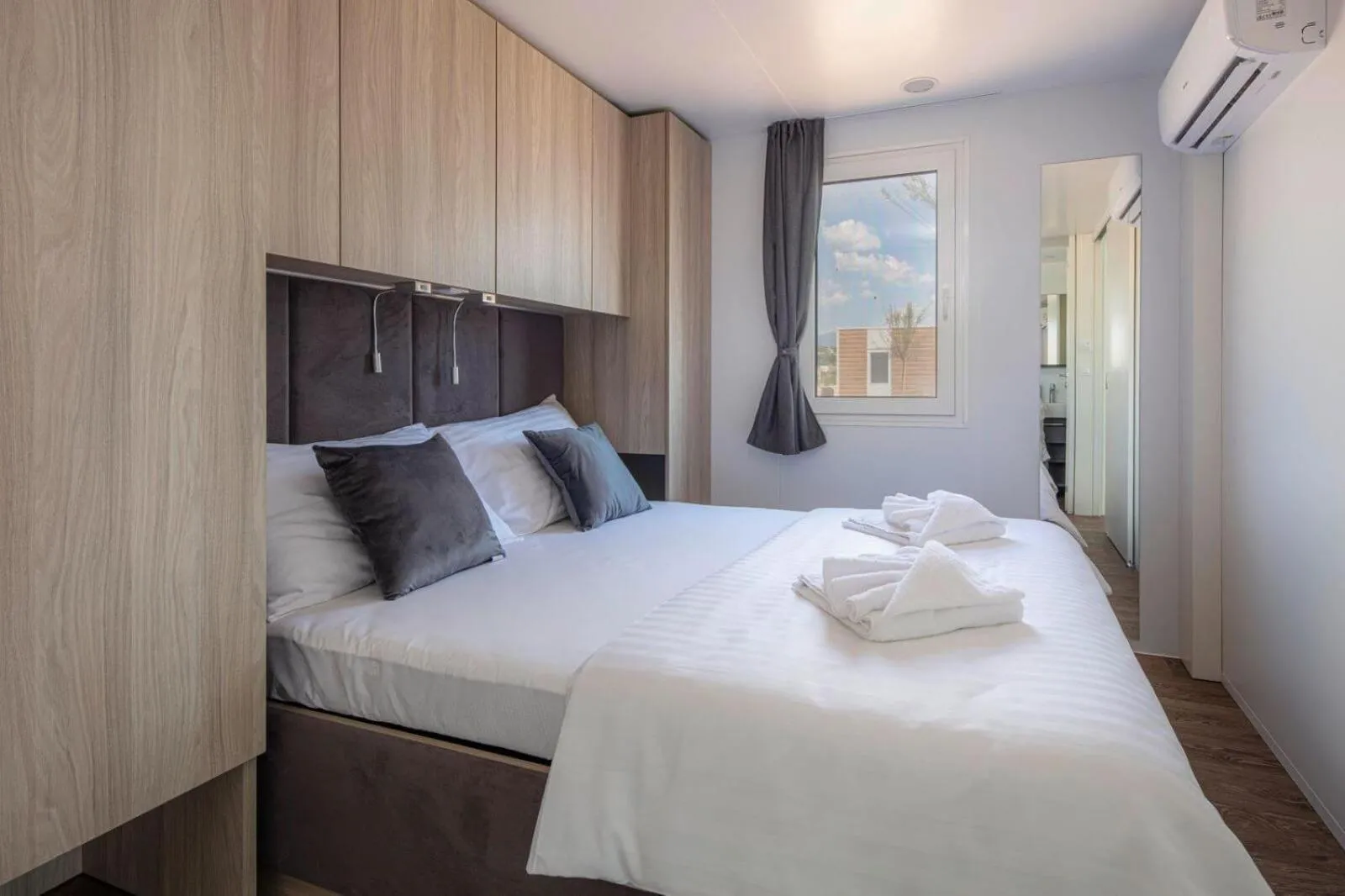 Bed in Terra Park Phalaris