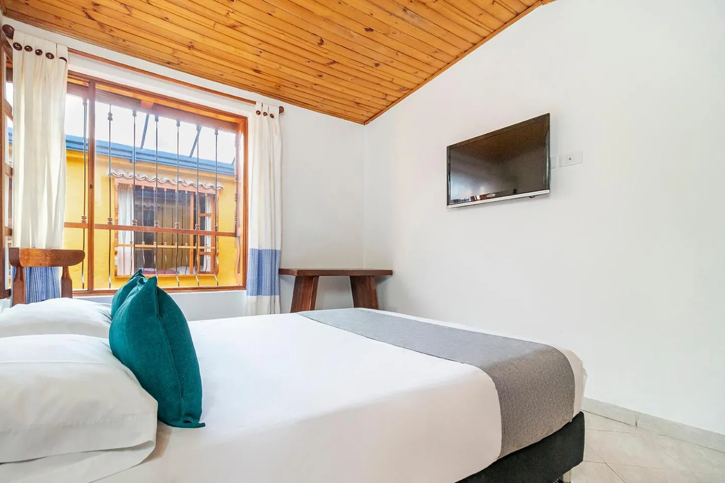Bed in Ayenda Hotel Casona Santa Rosa