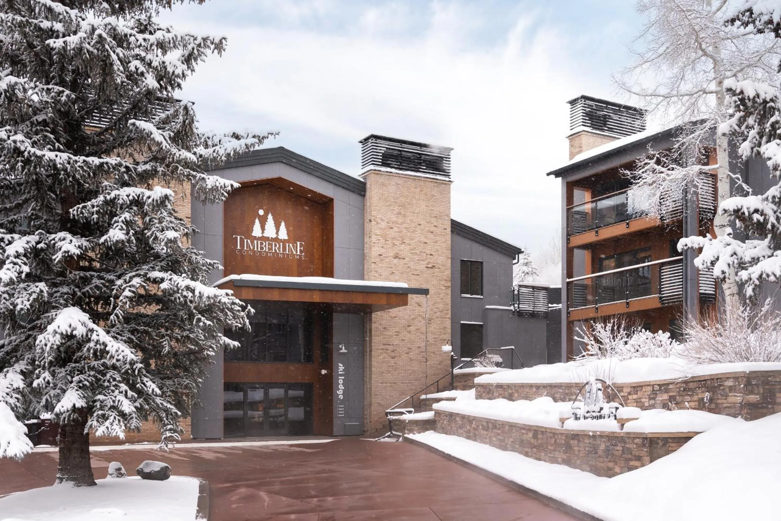 Timberline Condominiums Studio Deluxe Unit 218