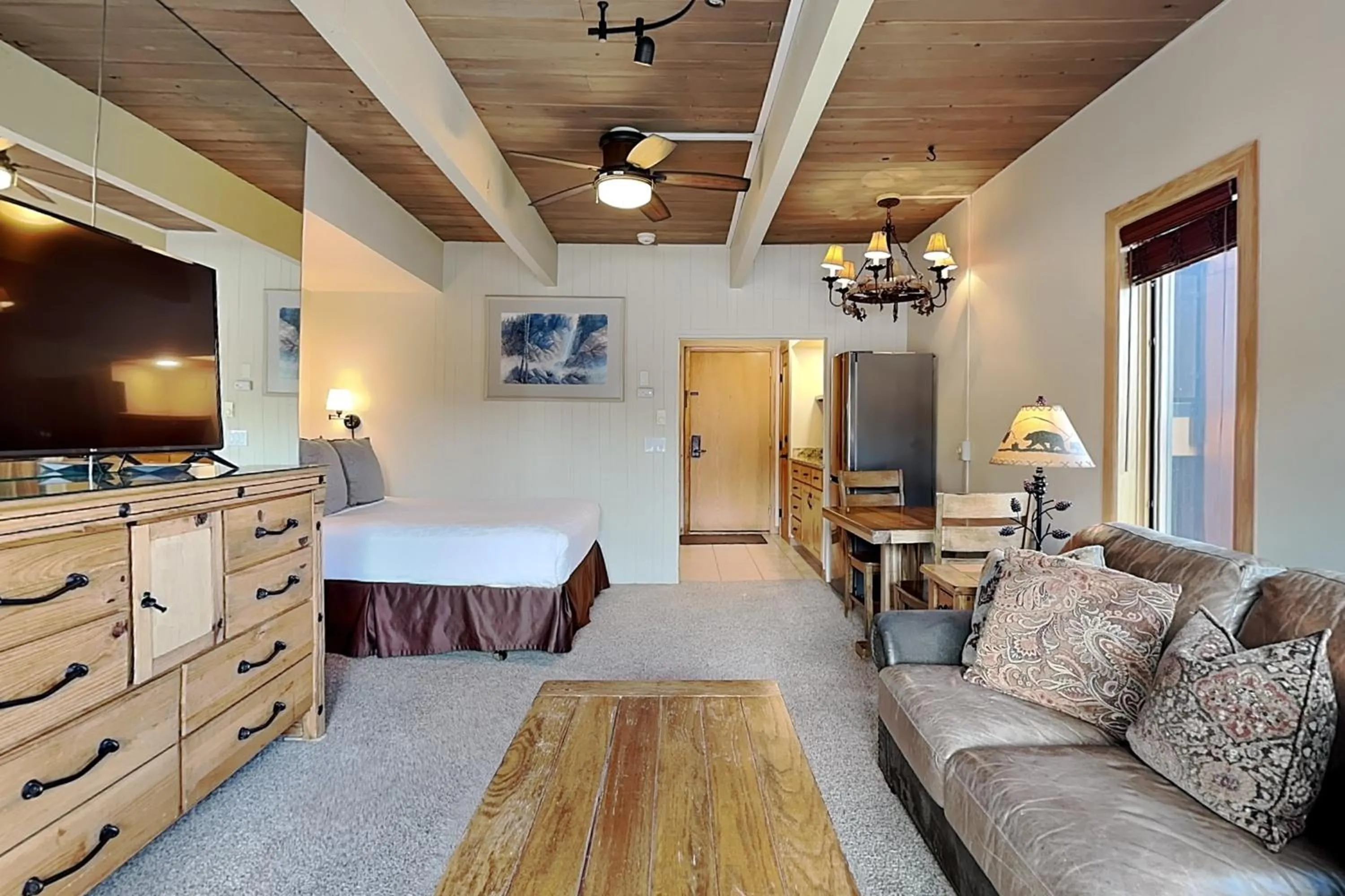 Timberline Condominiums Studio Deluxe Unit 218