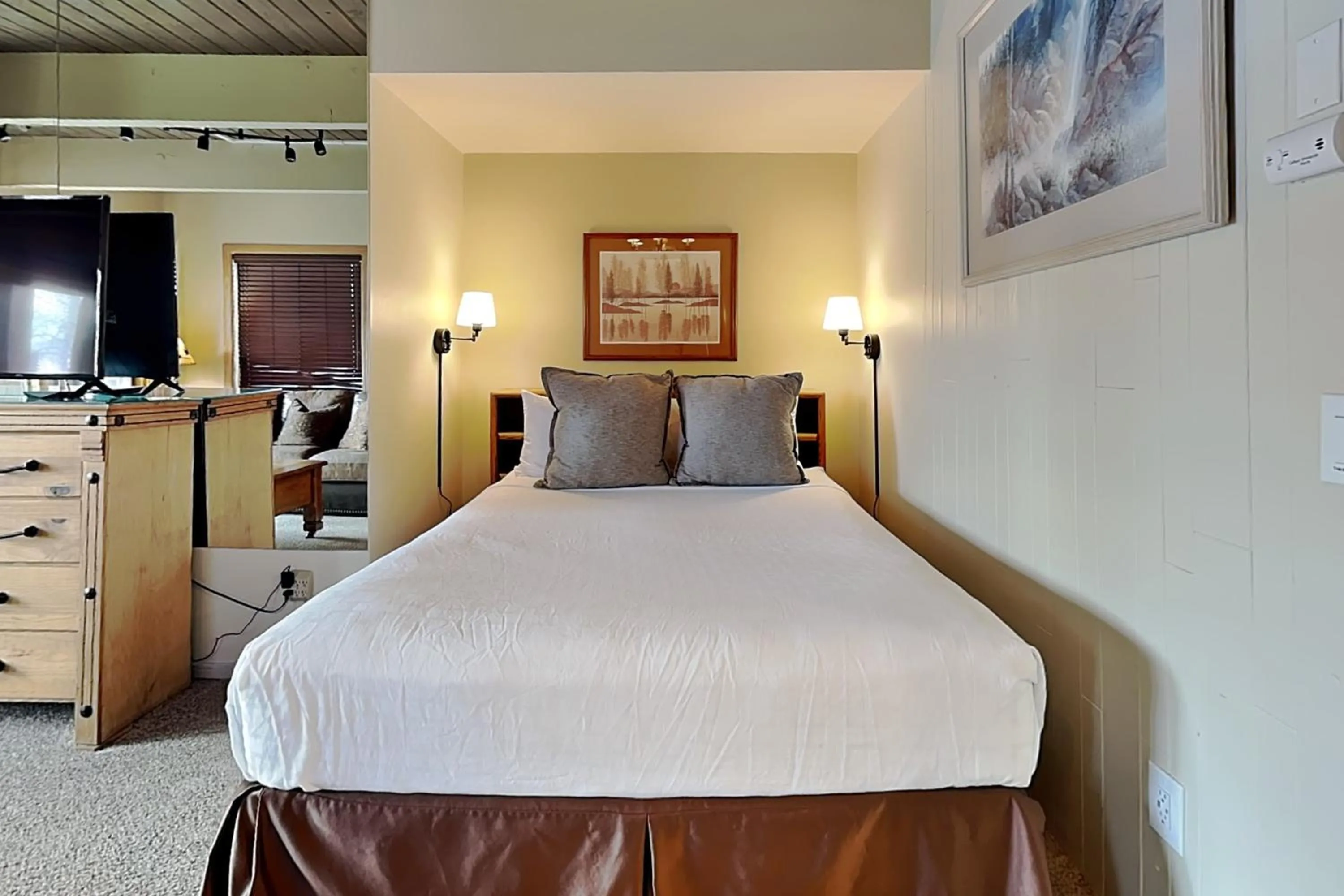 Bed in Timberline Condominiums Studio Deluxe Unit 218