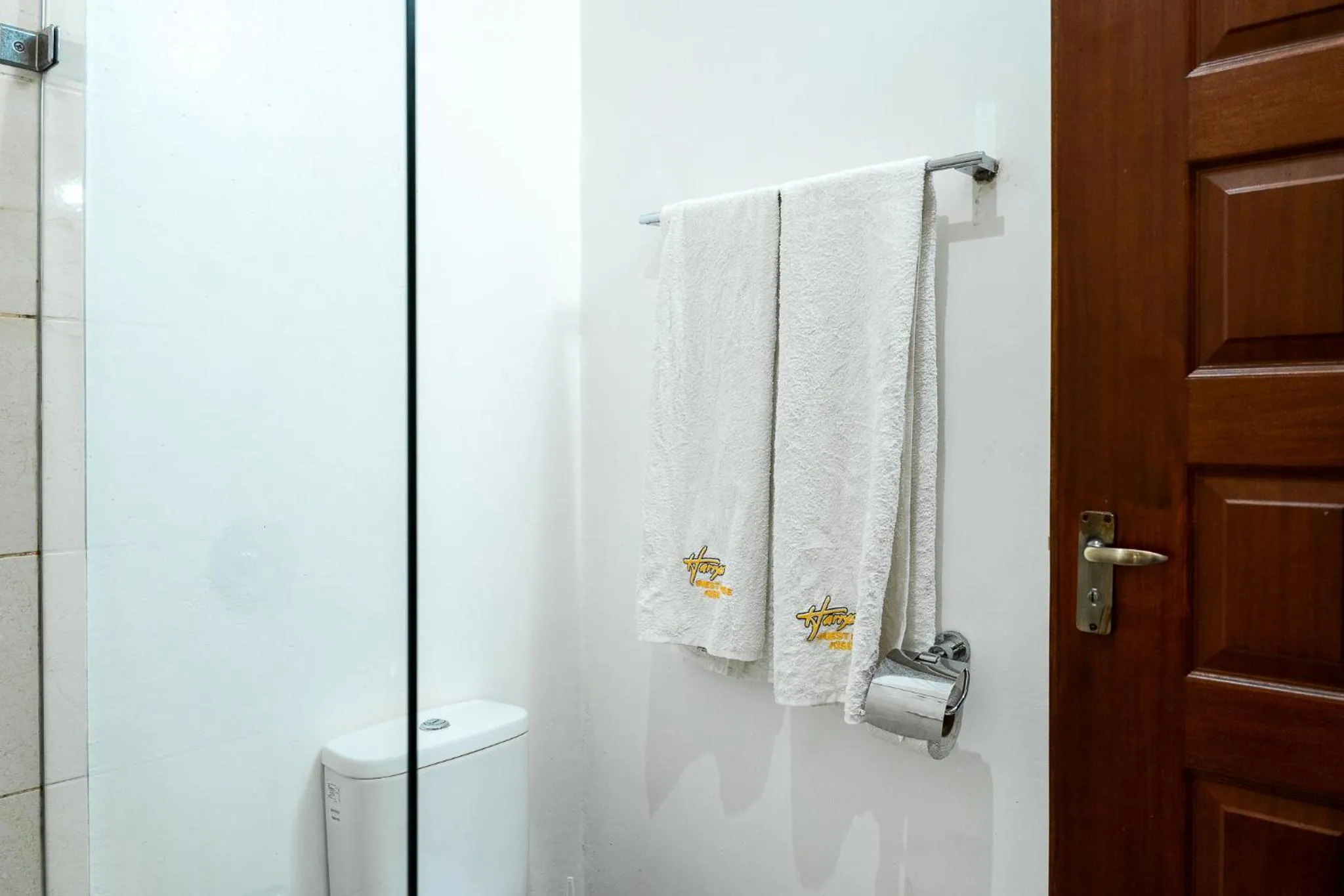 Bathroom in Harry's Kisumu Oasis