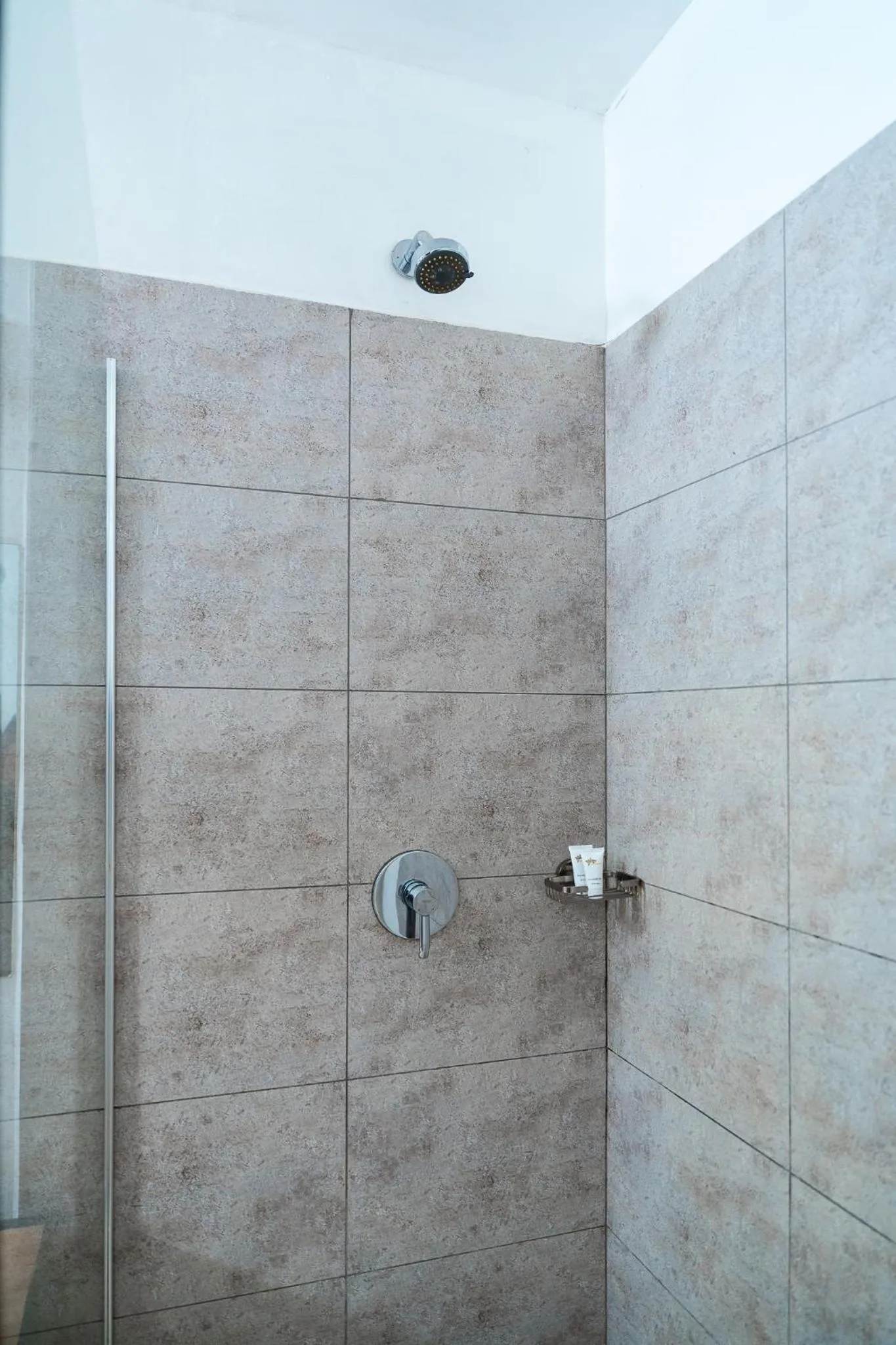 Shower in Harry's Kisumu Oasis