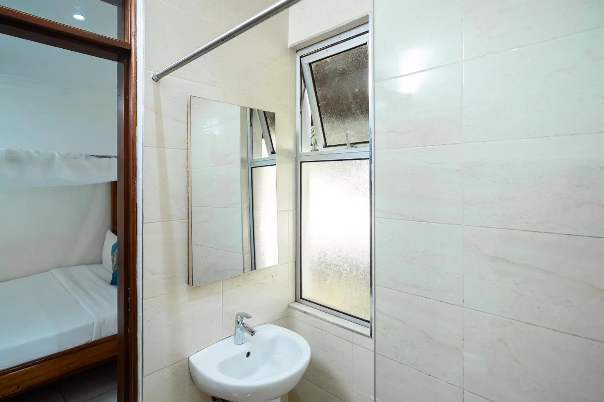 Bathroom in Harry's Kisumu Oasis