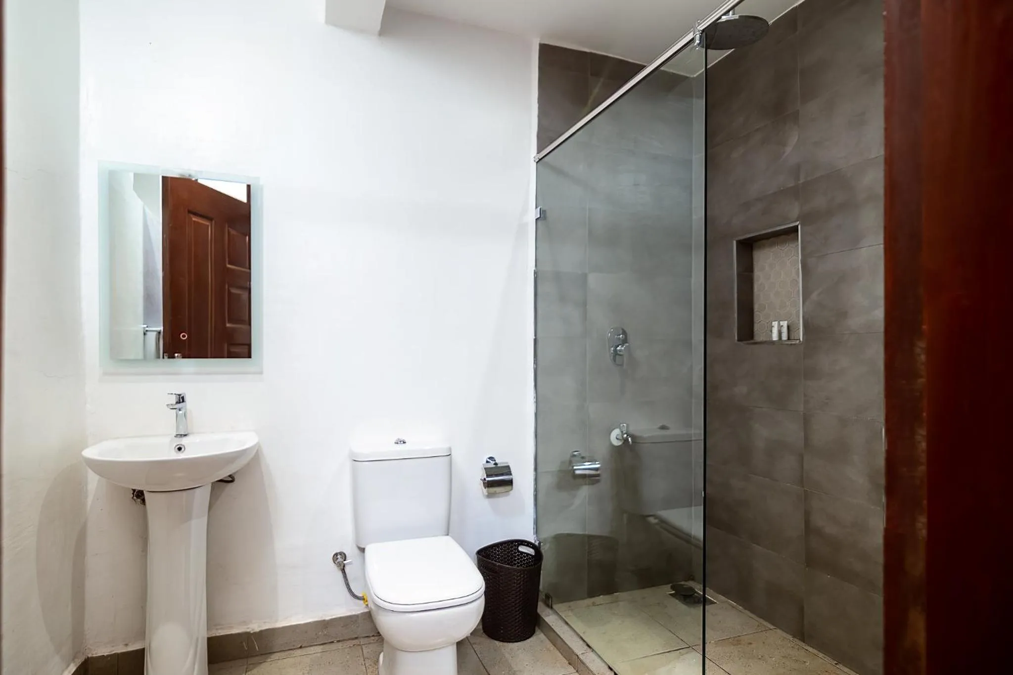 Shower in Harry's Kisumu Oasis