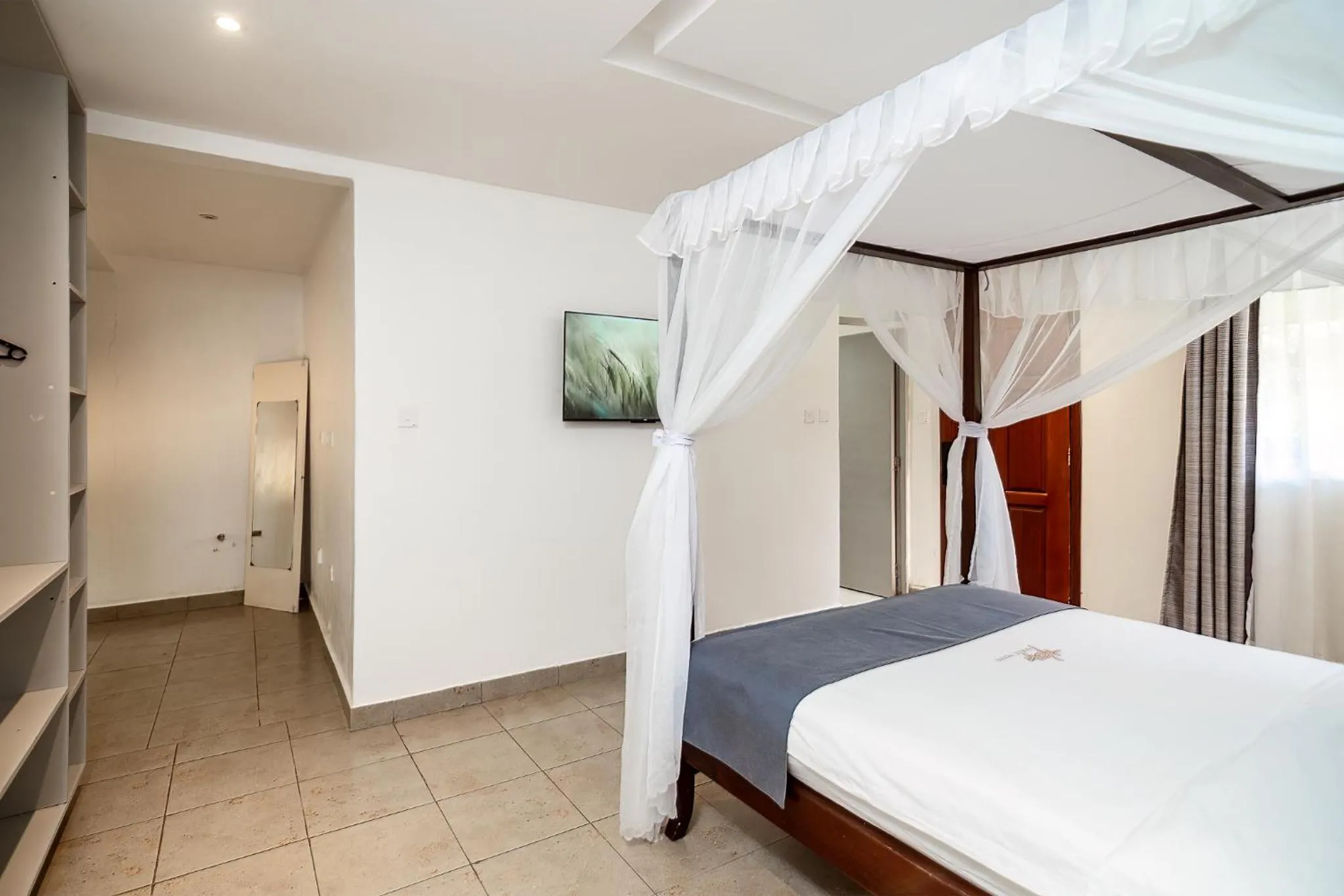 Bed in Harry's Kisumu Oasis