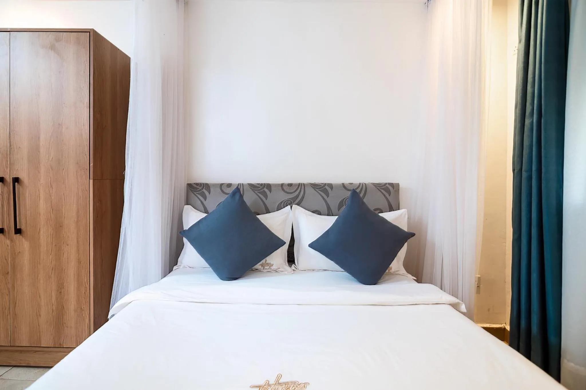 Bed in Harry's Kisumu Oasis