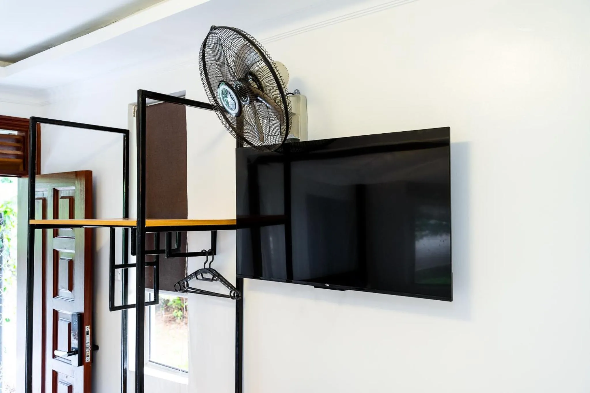 TV and multimedia in Harry's Kisumu Oasis