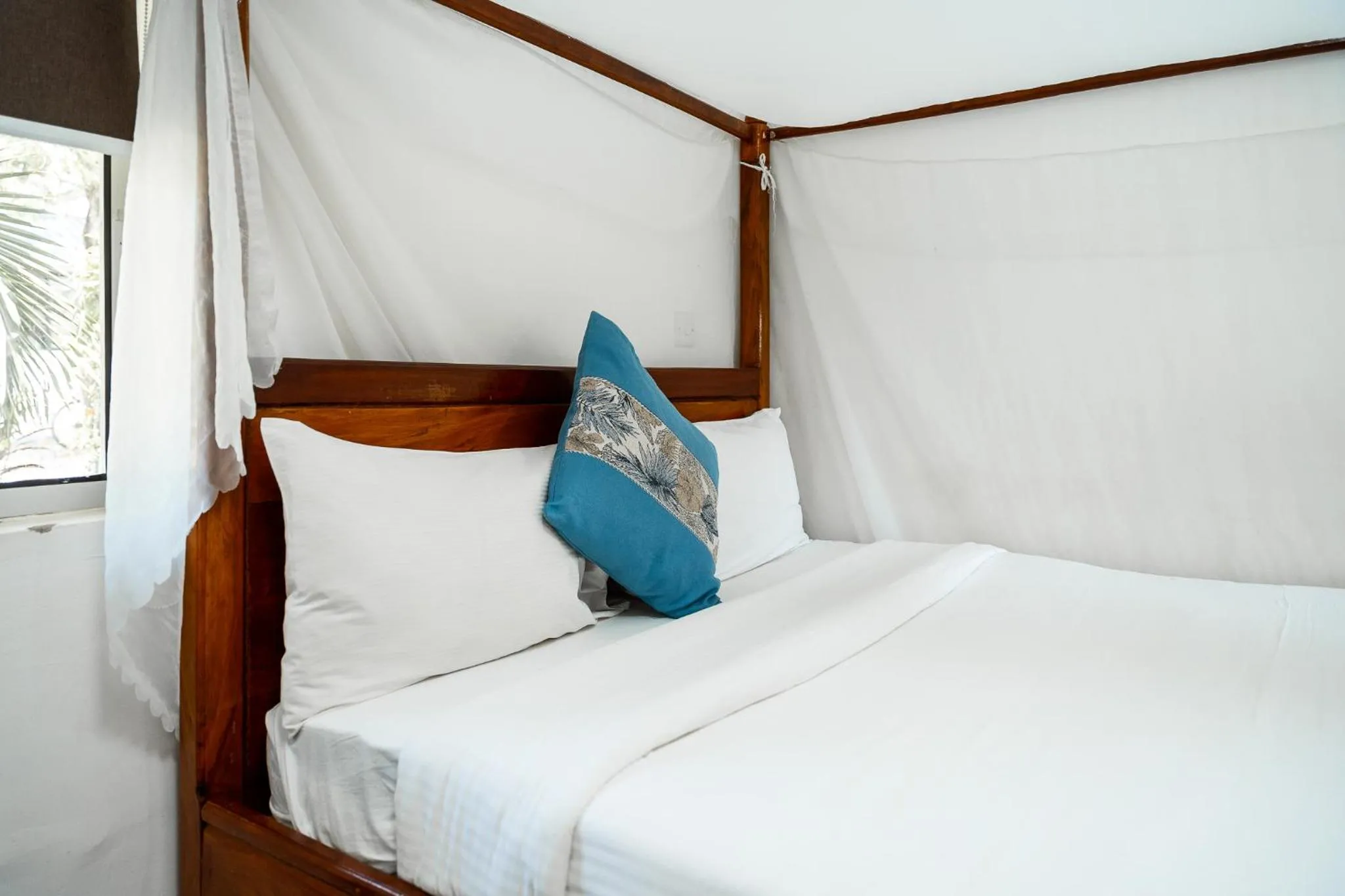 Bed in Harry's Kisumu Oasis