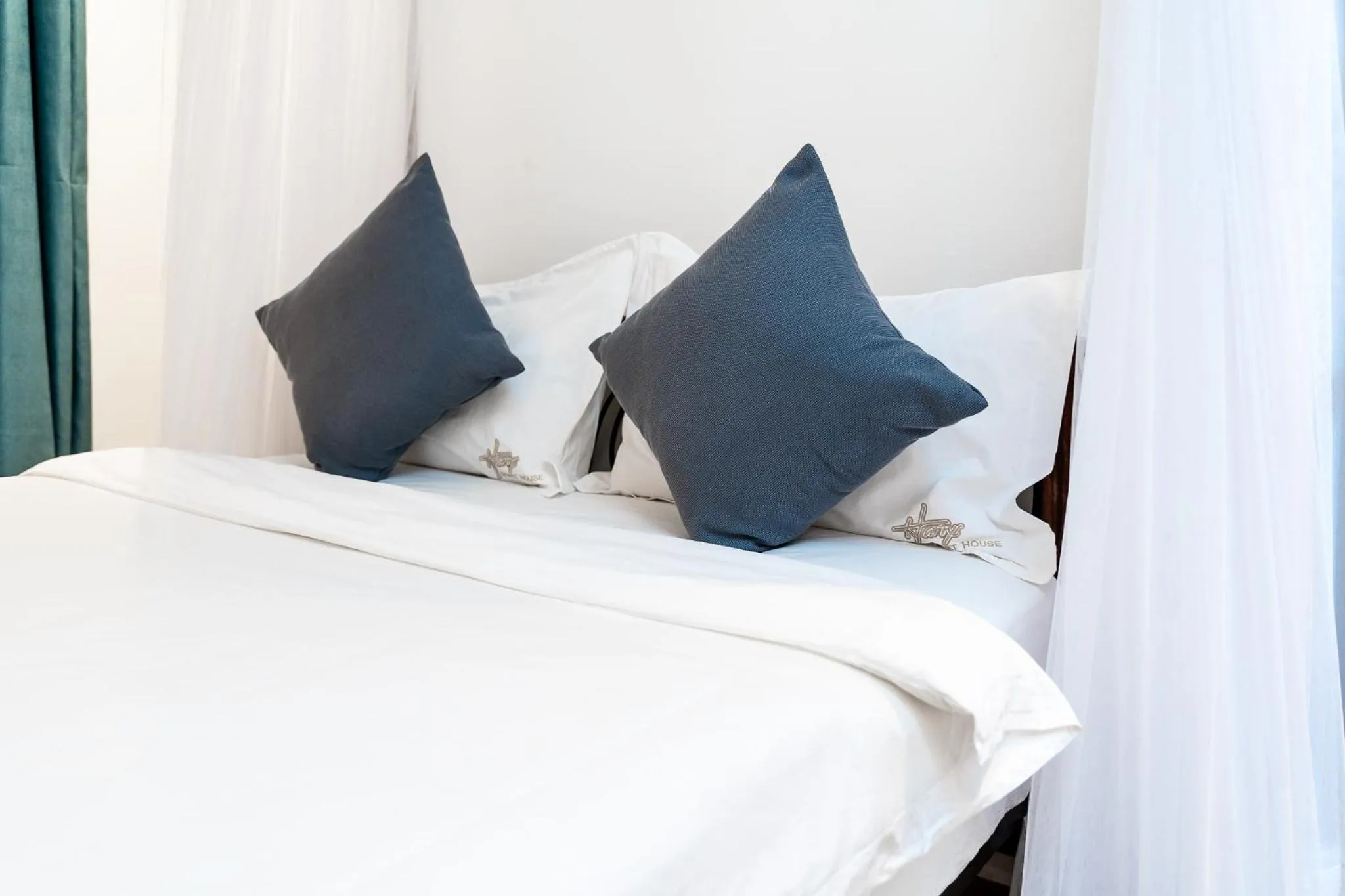 Bedroom, Bed in Harry's Kisumu Oasis