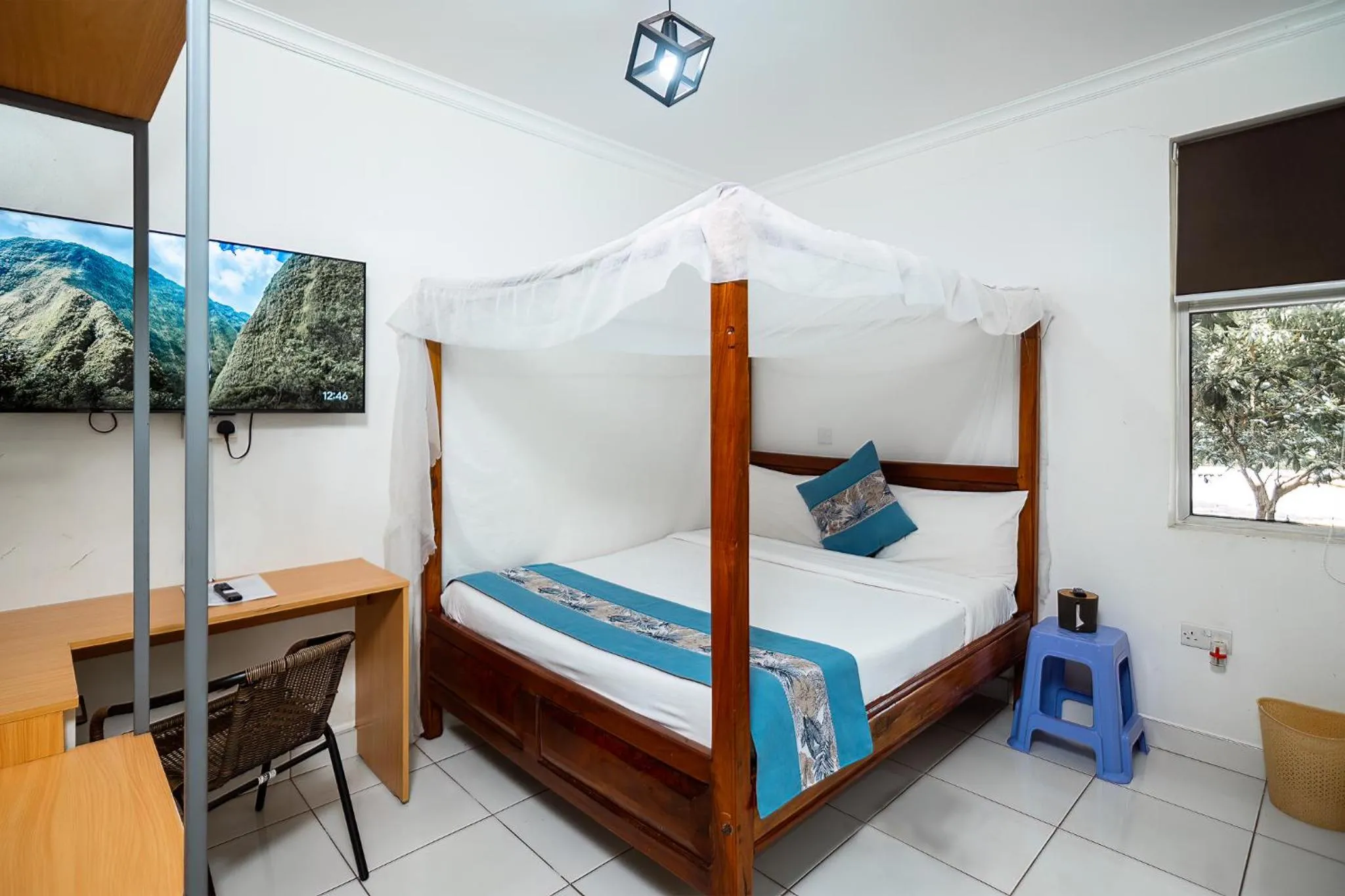 TV and multimedia, Bed in Harry's Kisumu Oasis