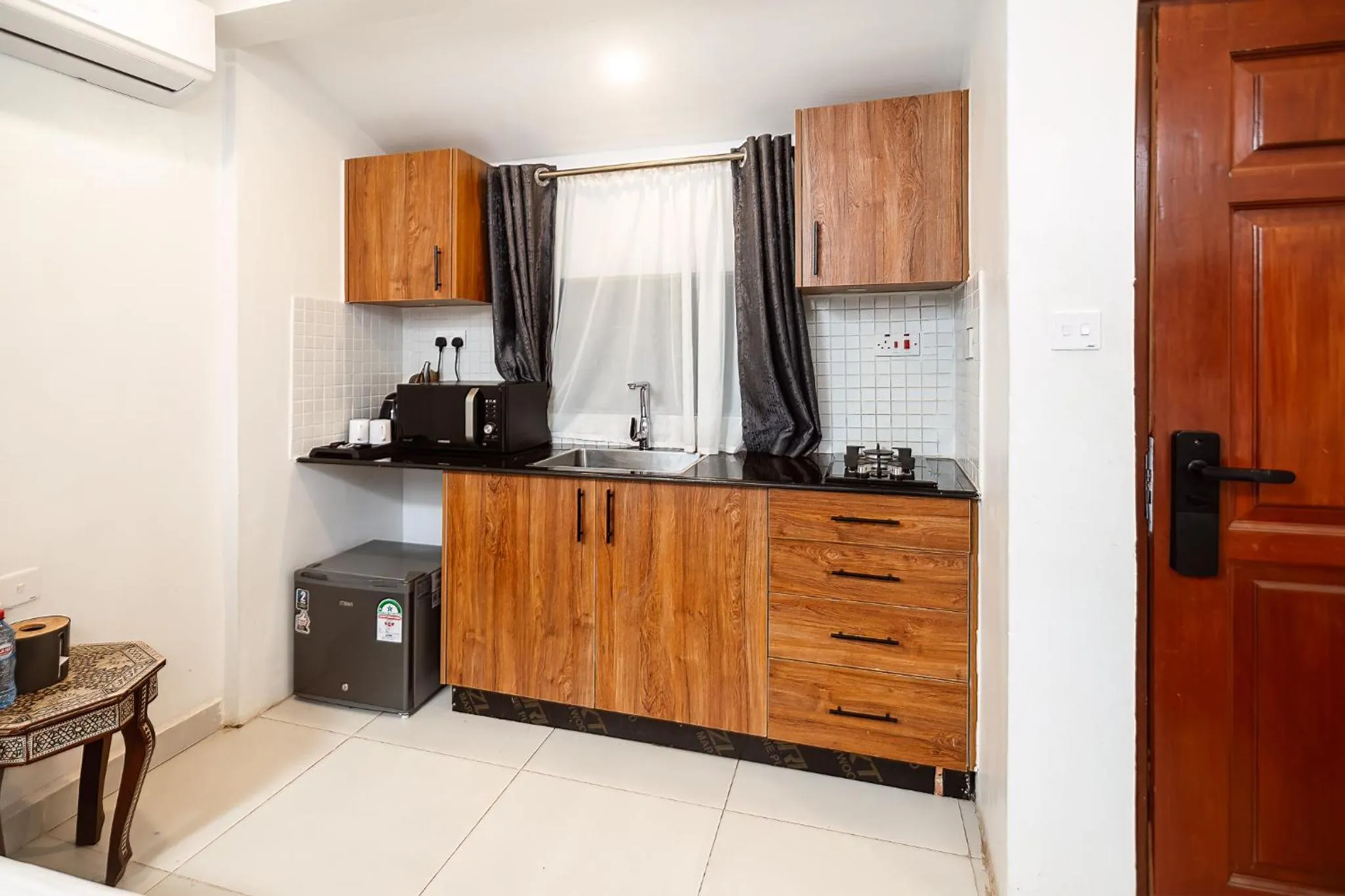 Kitchen or kitchenette in Harry's Kisumu Oasis