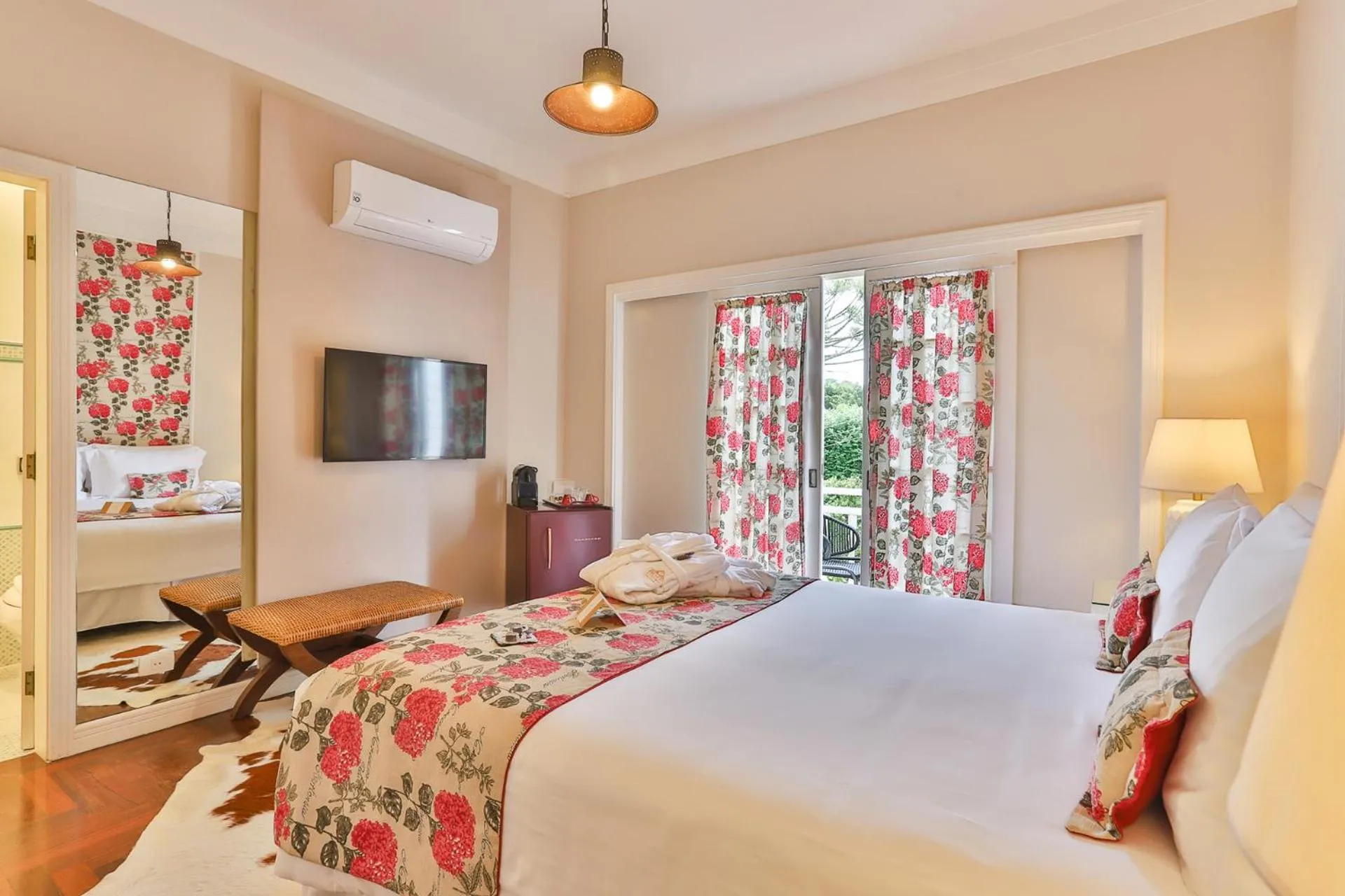 Bedroom, Bed in Secreto Boutique Hotel