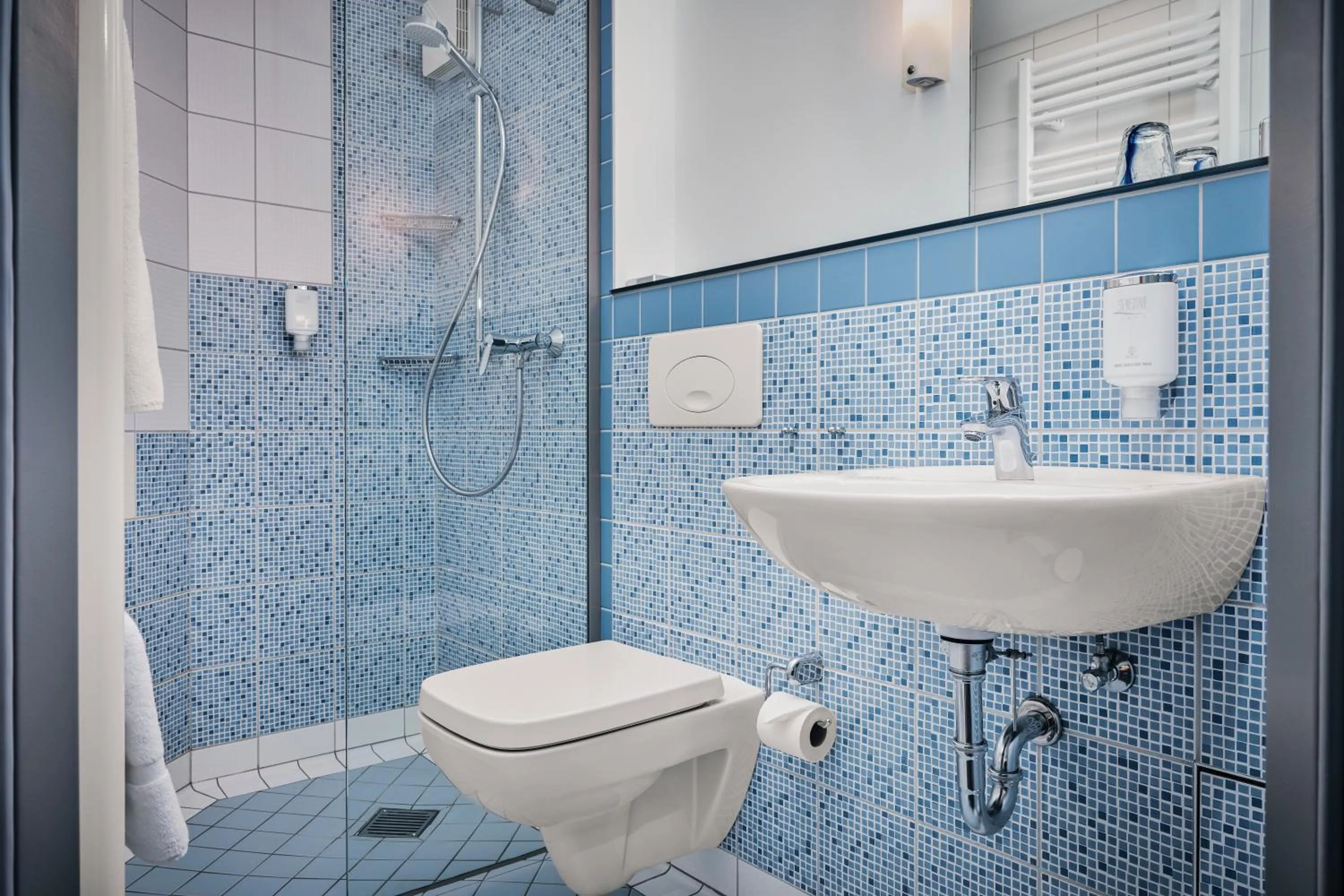 Shower in IN VIA Hotel