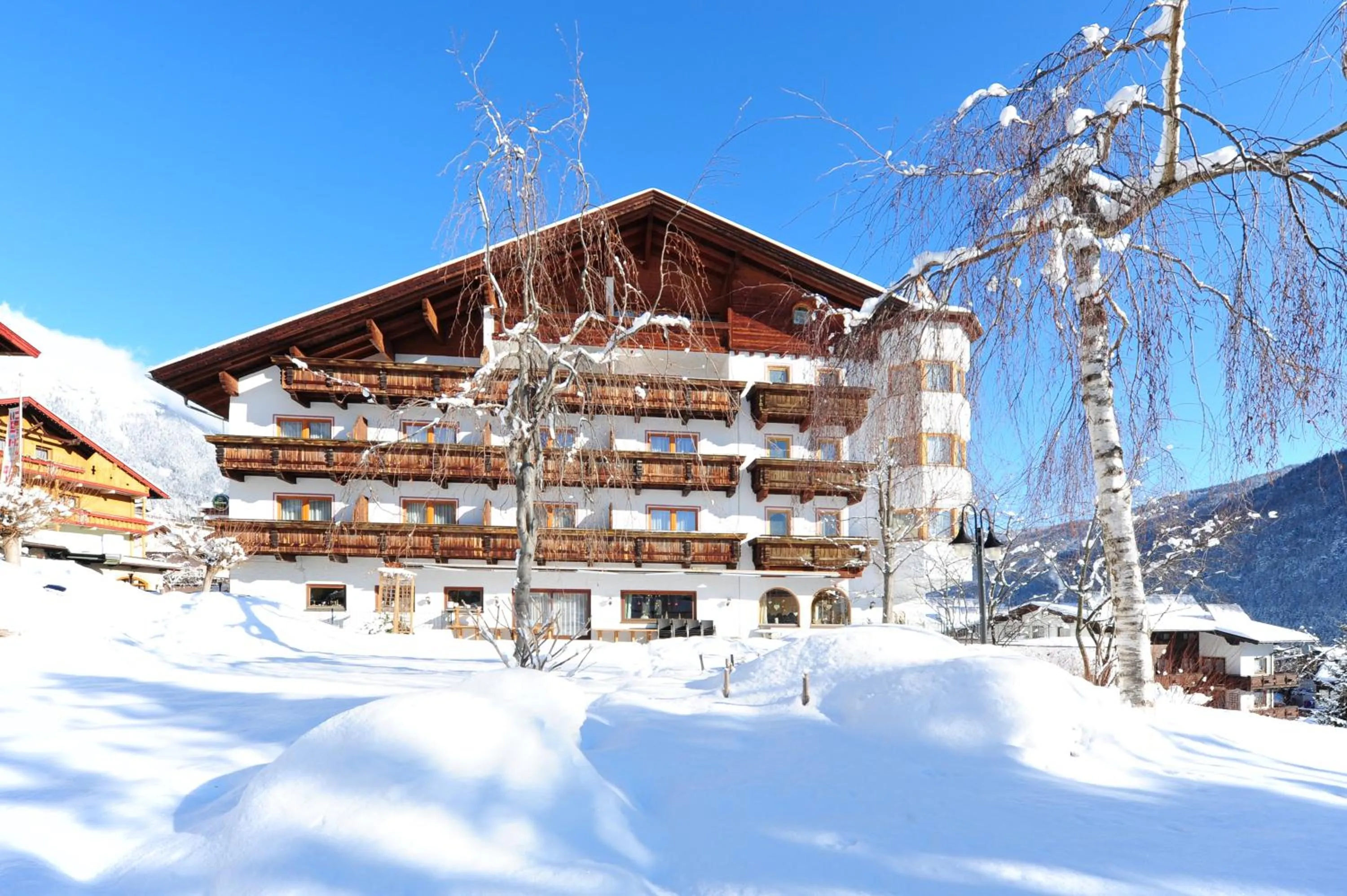 Property building in Das Posthaus stubai&smart Hotel