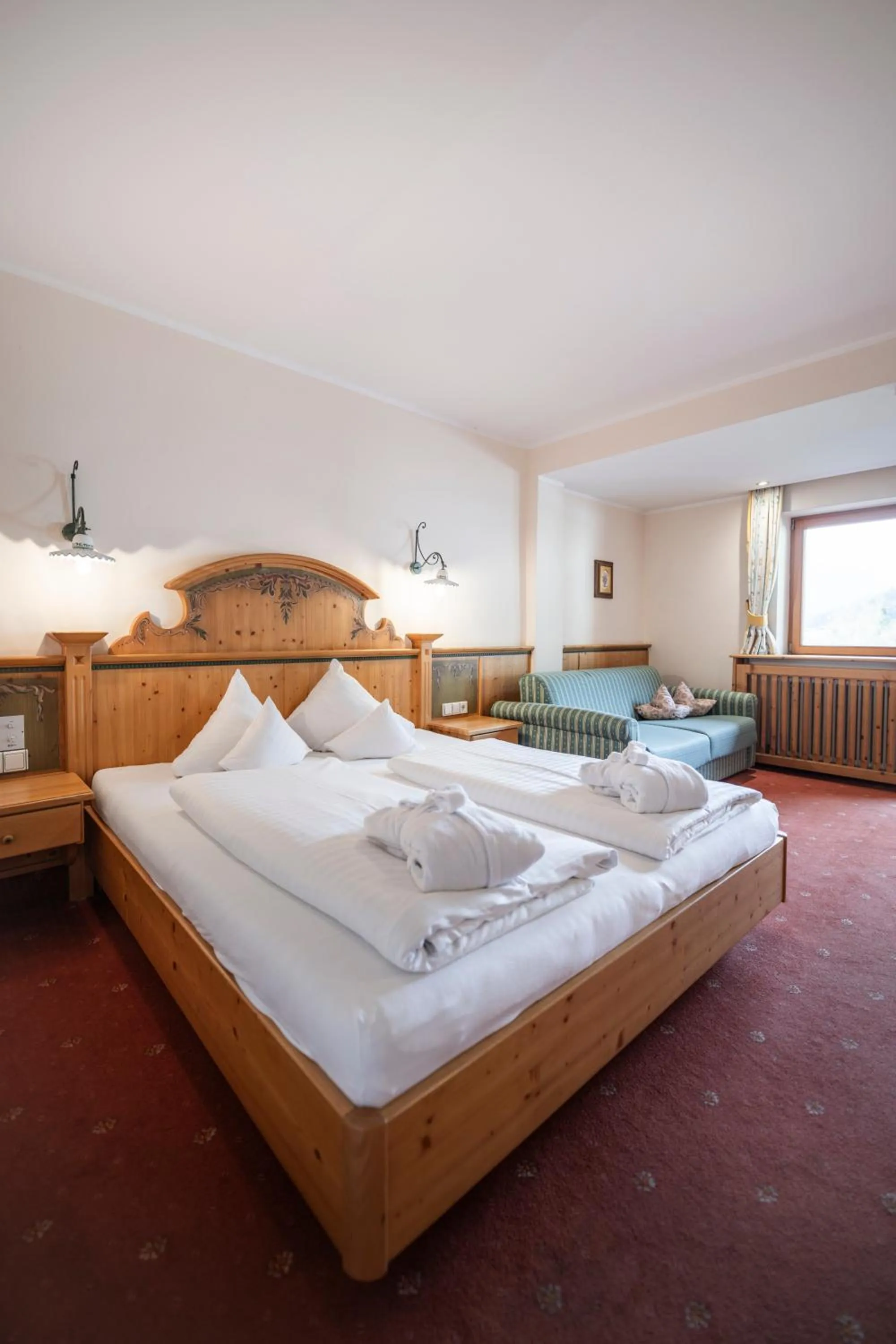 Photo of the whole room, Bed in Das Posthaus stubai&smart Hotel