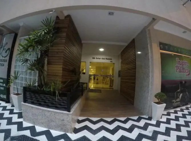 Property building in Apartamento Temporada Balneário Camboriú