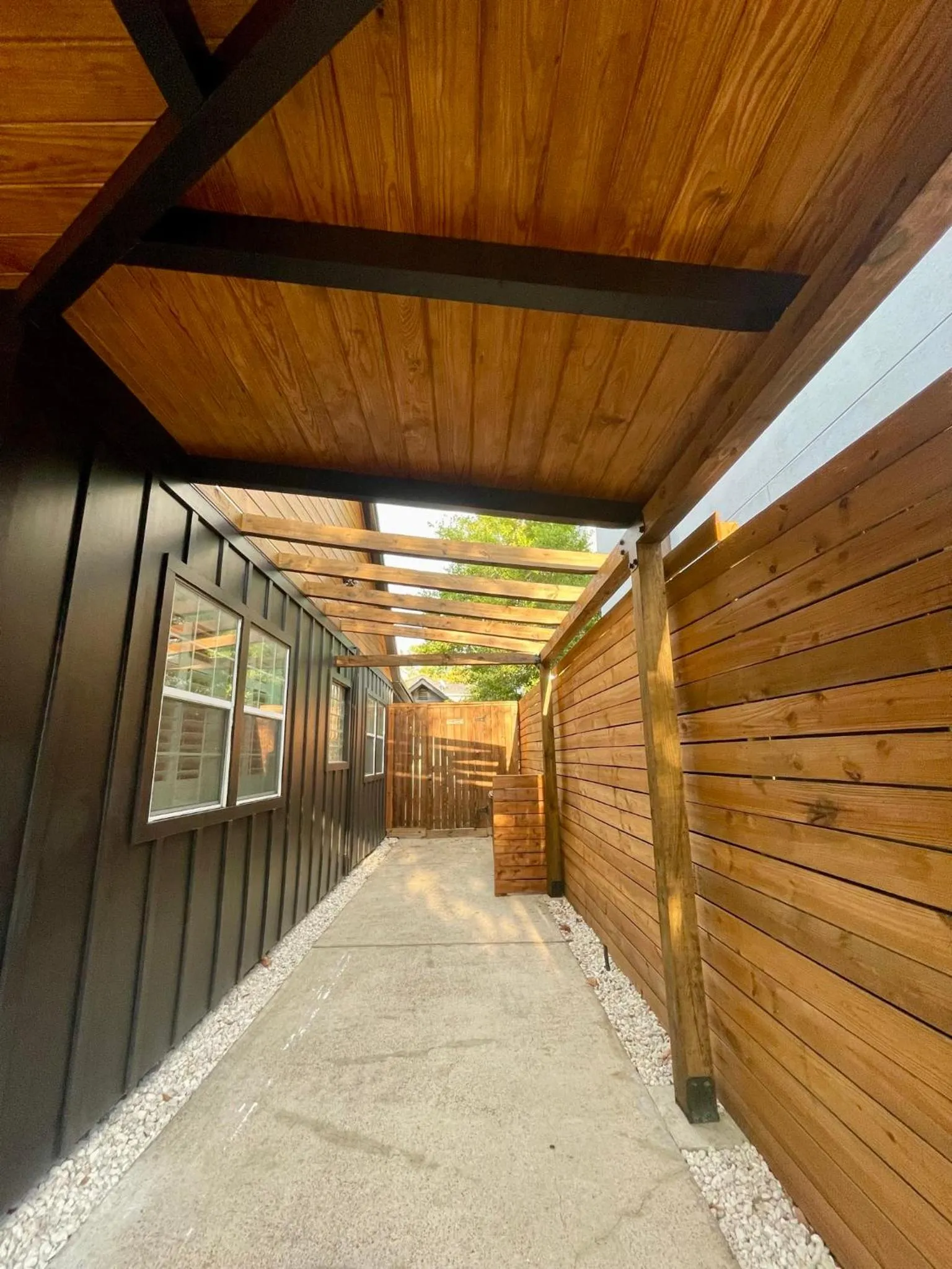 Facade/entrance in Morse Cottage