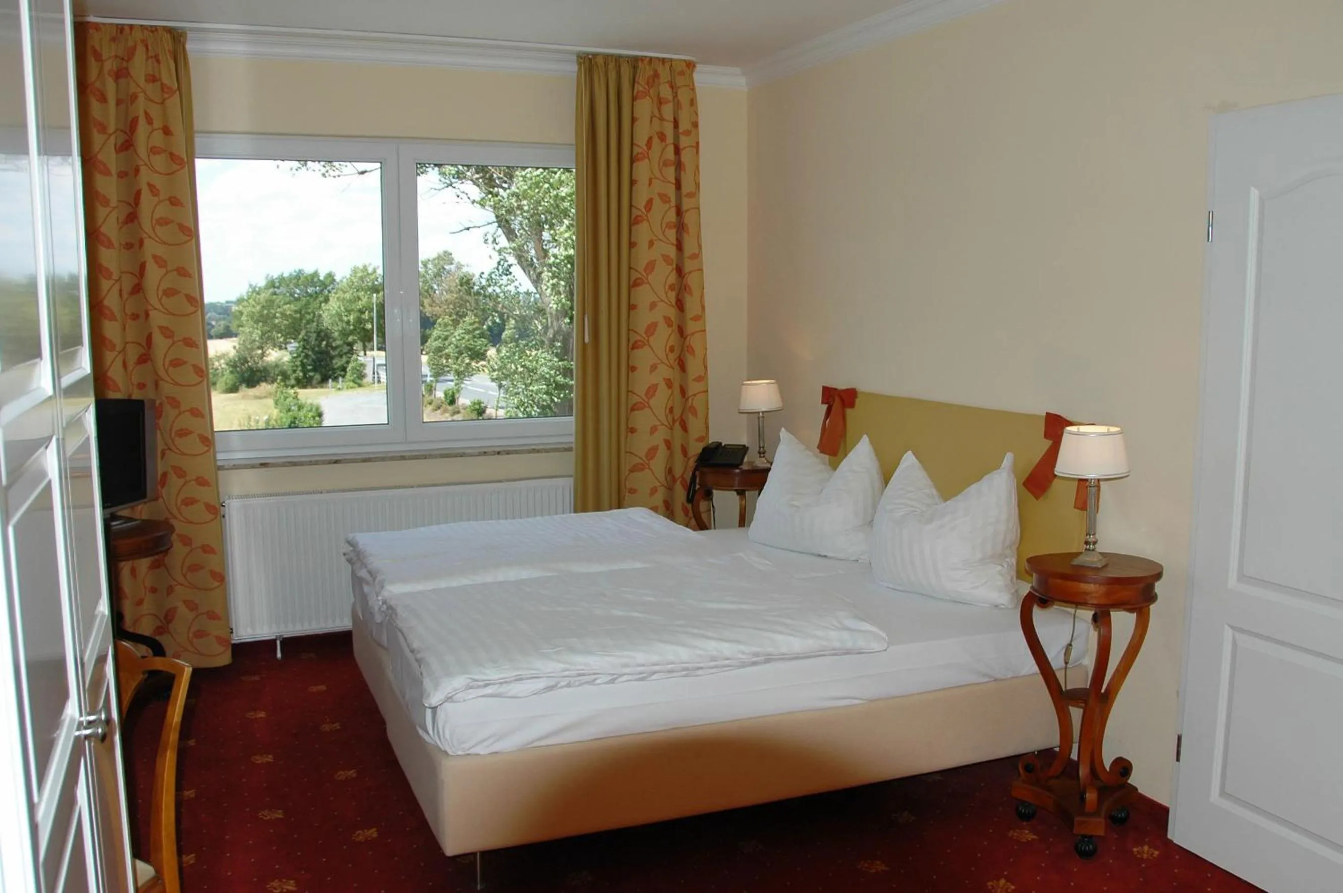 Bedroom in Landsitz Kapellenhöhe, Hotel Garni