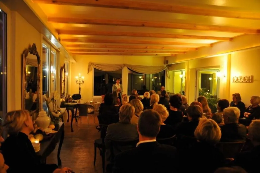 Decorative detail in Landsitz Kapellenhöhe, Hotel Garni