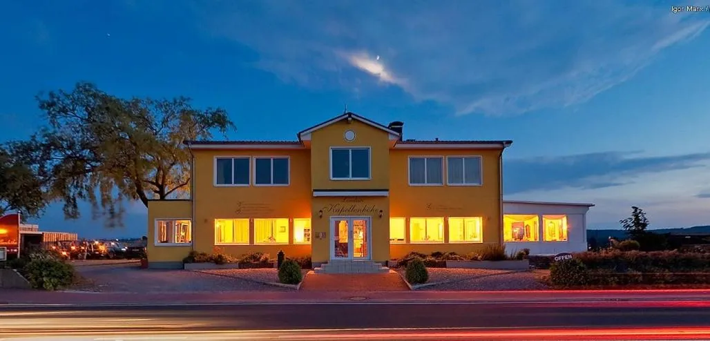 Property building in Landsitz Kapellenhöhe, Hotel Garni