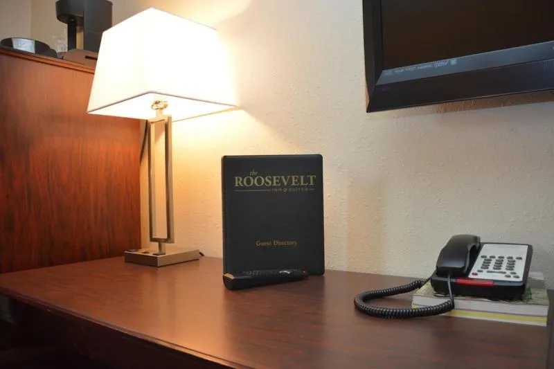 Roosevelt Inn & Suites