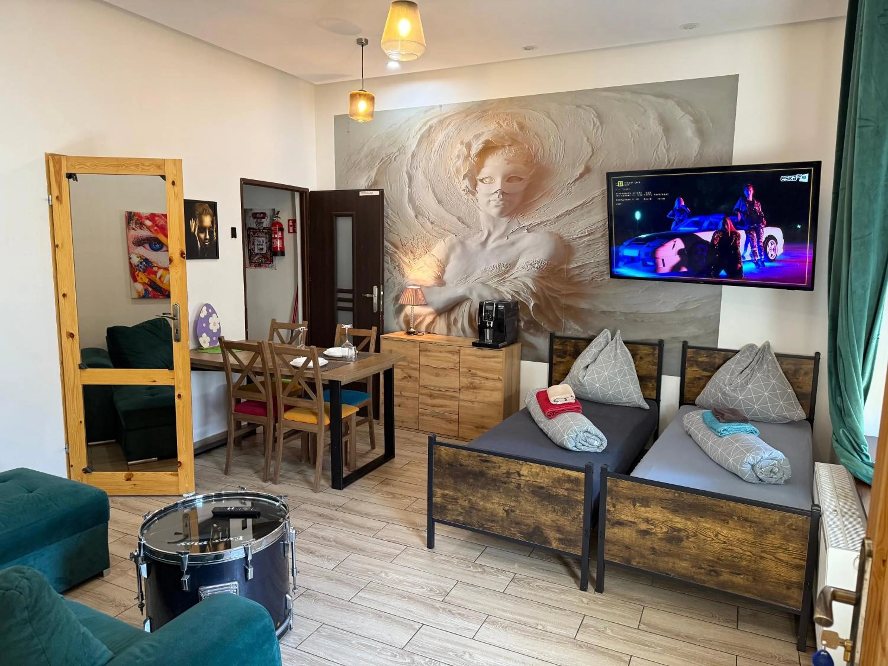 TV and multimedia in Apartamenty PRETTY WOMAN meldunek samodzielny 24h - noclegi Bytom Chorzów Katowice