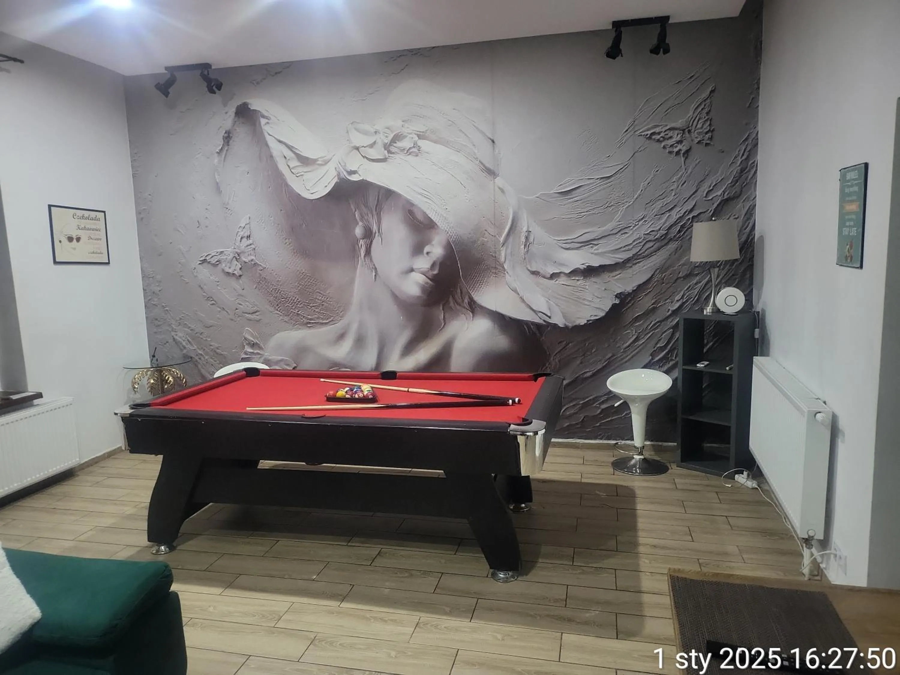 Billiard in Apartamenty PRETTY WOMAN meldunek samodzielny 24h - noclegi Bytom Chorzów Katowice