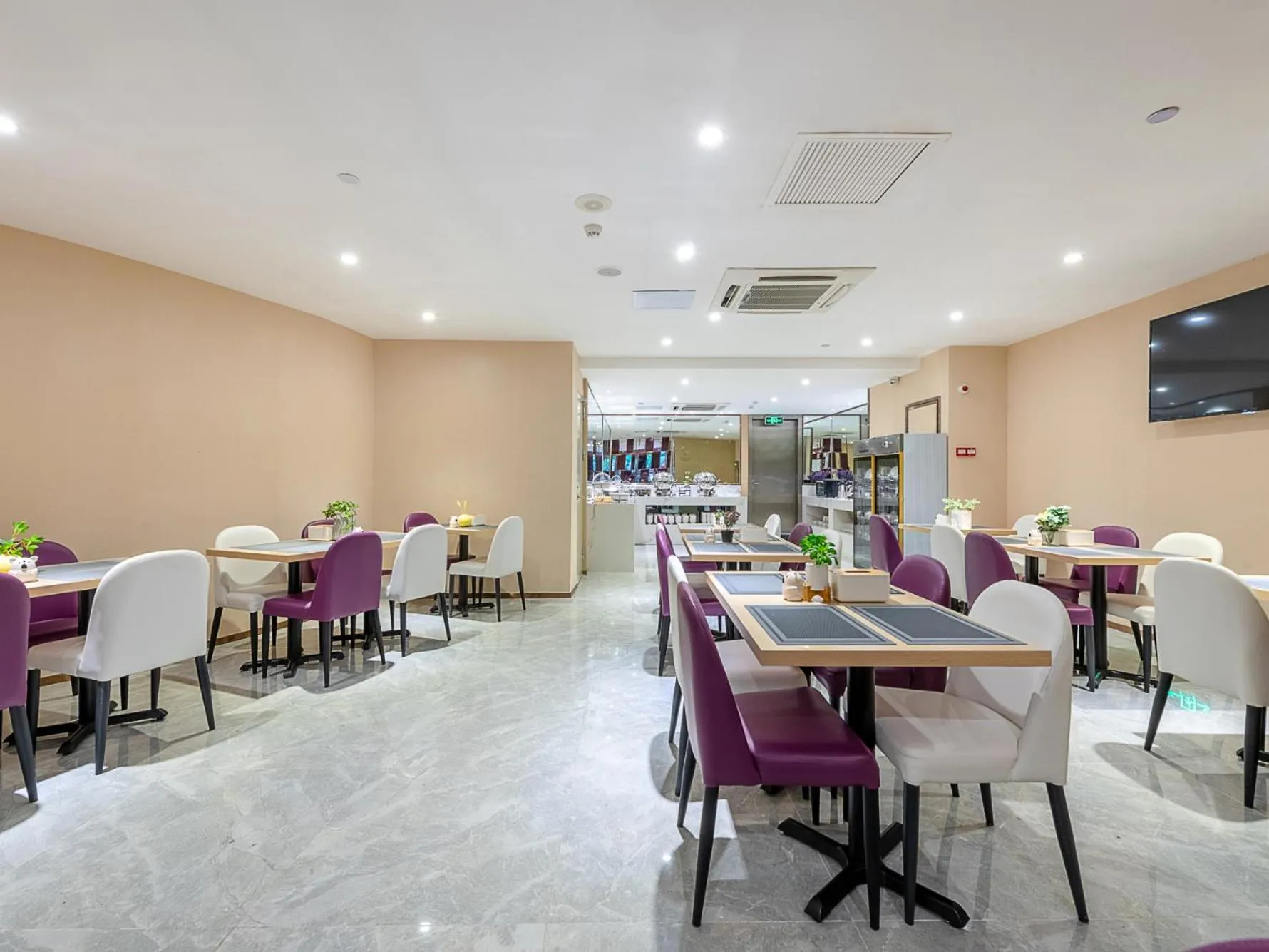Restaurant/places to eat in Lavande Hotel Guangzhou east railway station Tianpingjia Subway Station Branch