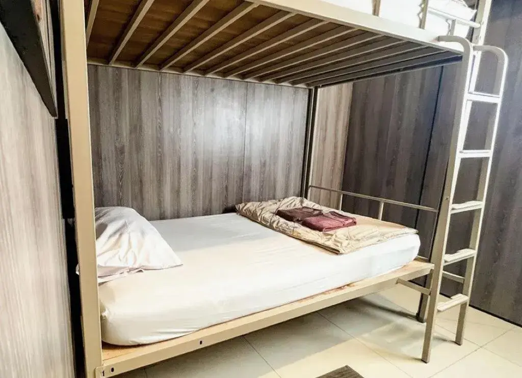 Standard Double Room with Shared Bathroom in The Cabin Tanjung Yogyakarta Standard Double Room with Shared Bathroom in The Cabin Tanjung Yogyakarta