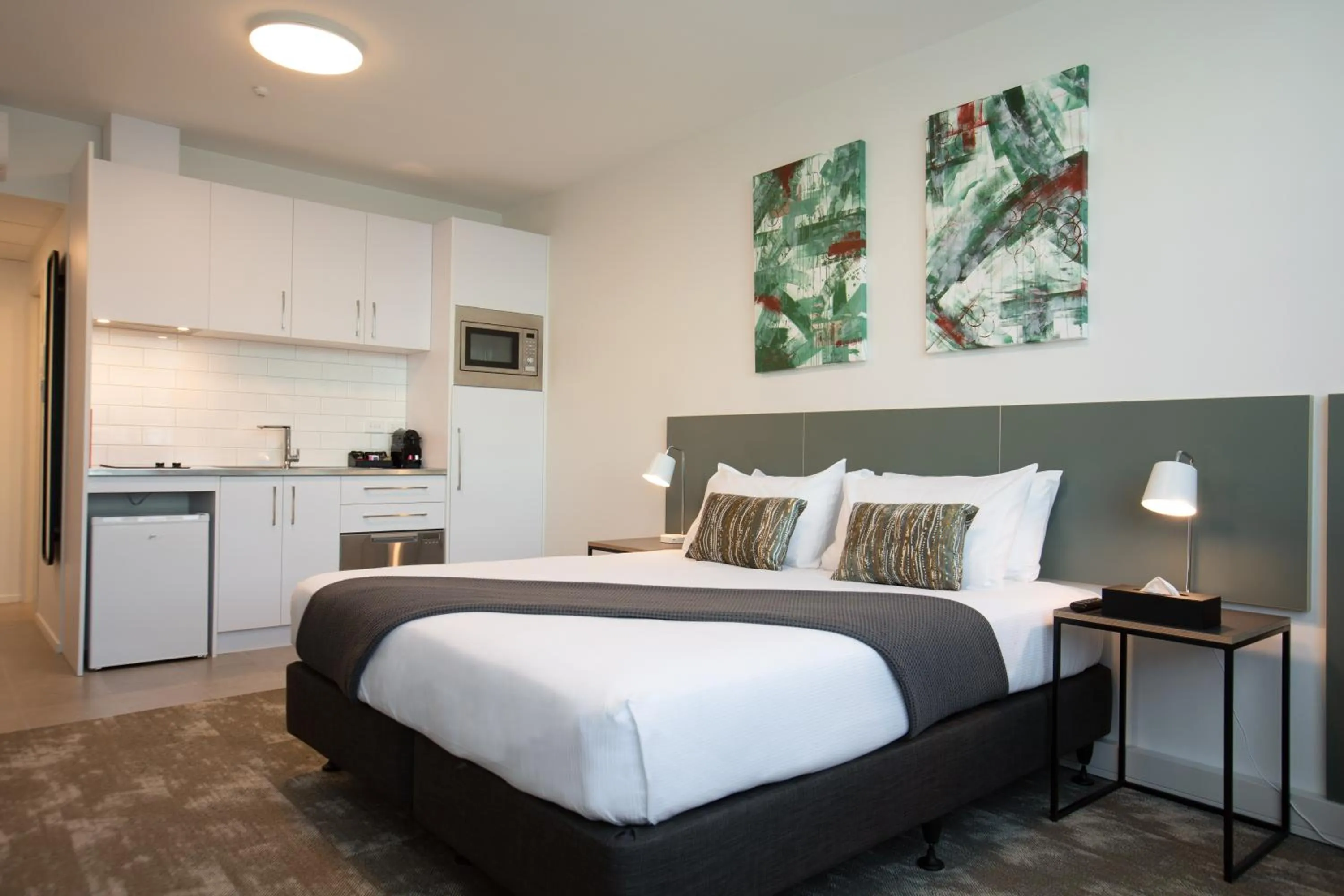 Bed in Sojourn Apartment Hotel - Riddiford