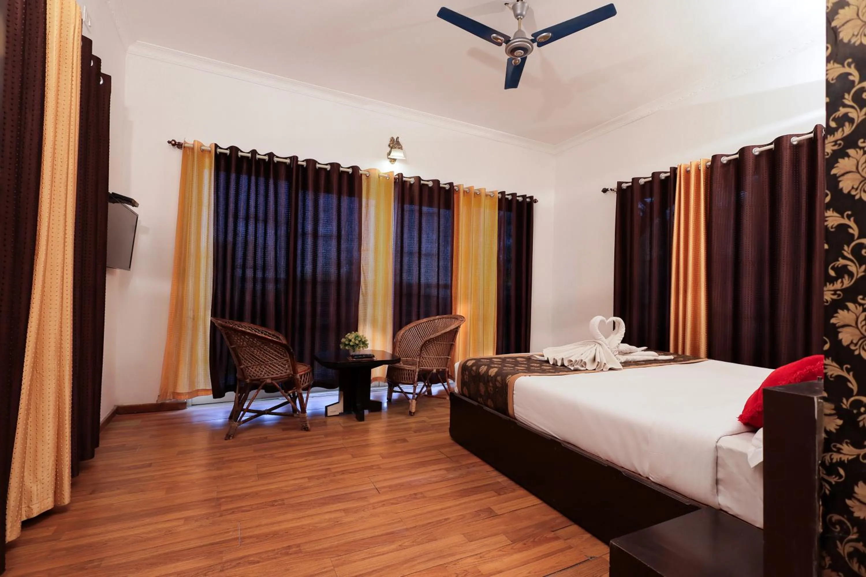 Bed in Green Trees Munnar