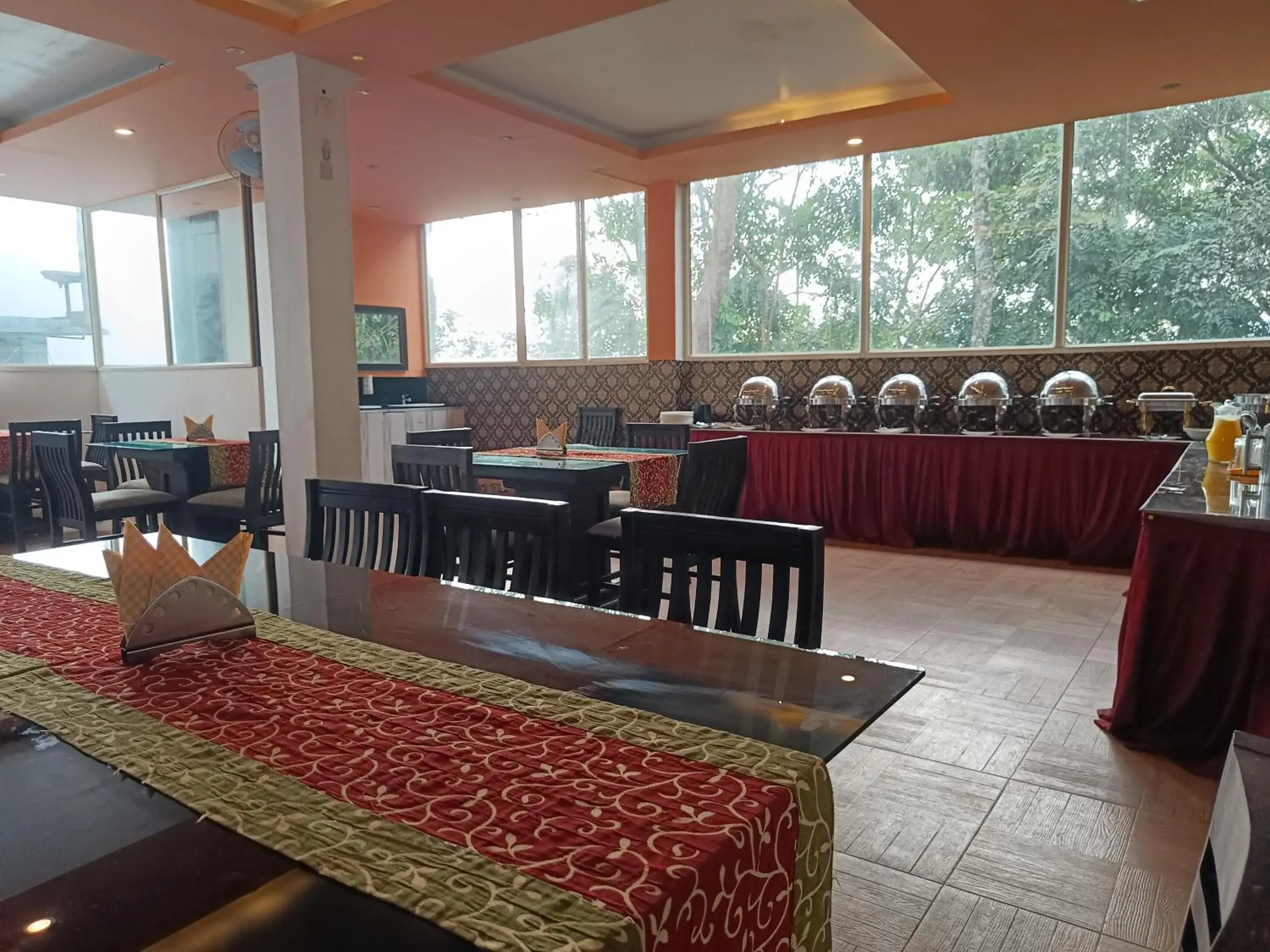 Restaurant/places to eat in Green Trees Munnar Restaurant/places to eat in Green Trees Munnar