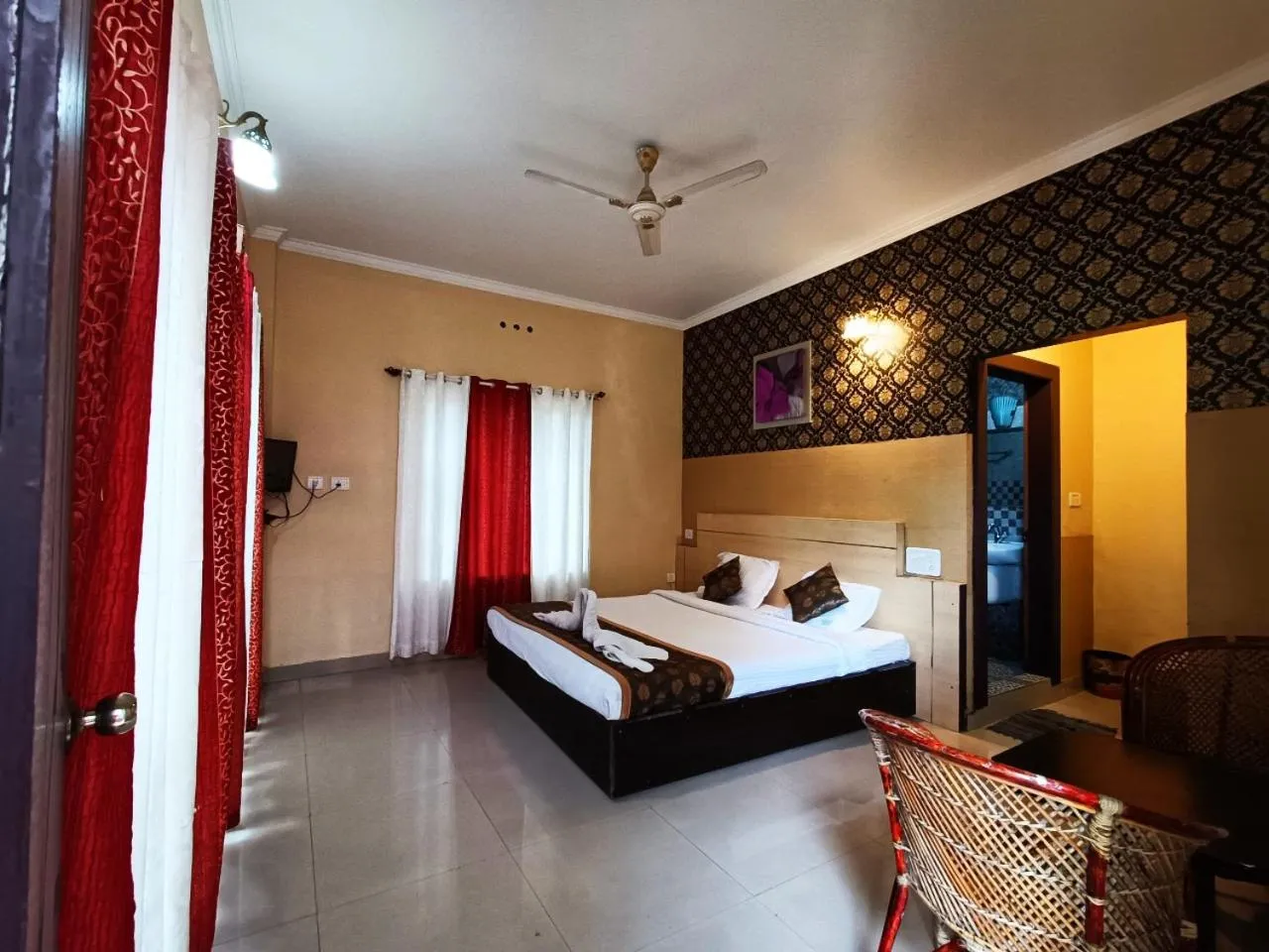 Photo of the whole room, Bed in Green Trees Munnar