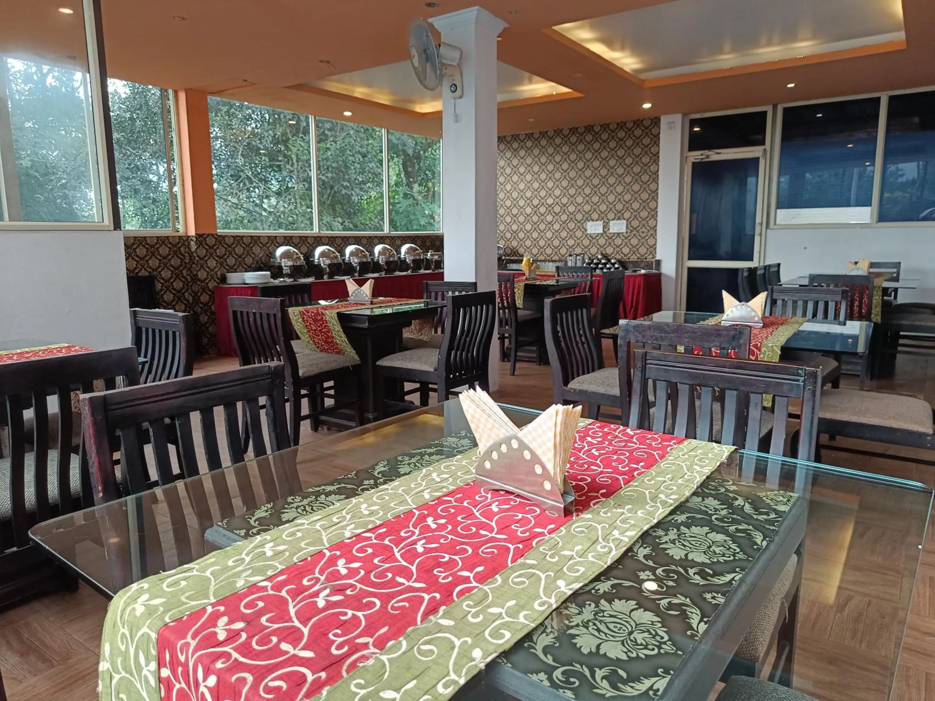 Restaurant/places to eat in Green Trees Munnar